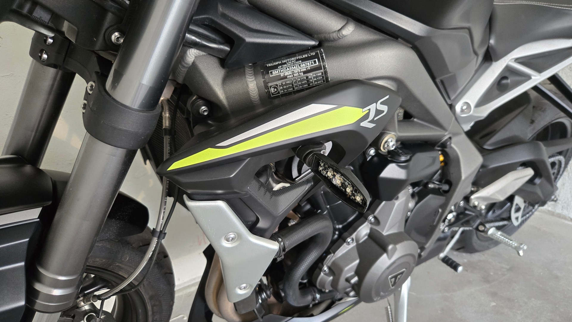 TRIUMPH Street Triple RS 765 ABS-image-3