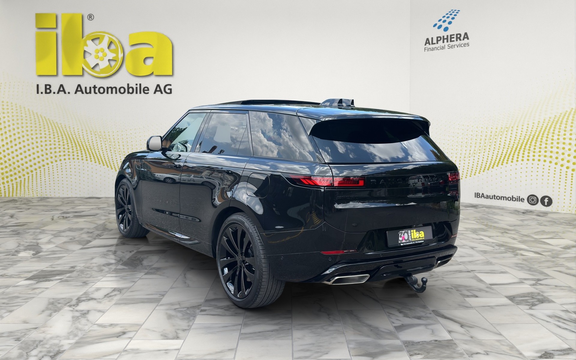 LAND ROVER RR Sport P550e Autobigraphy Black Pack 4x4 AHK-showroom-element-2