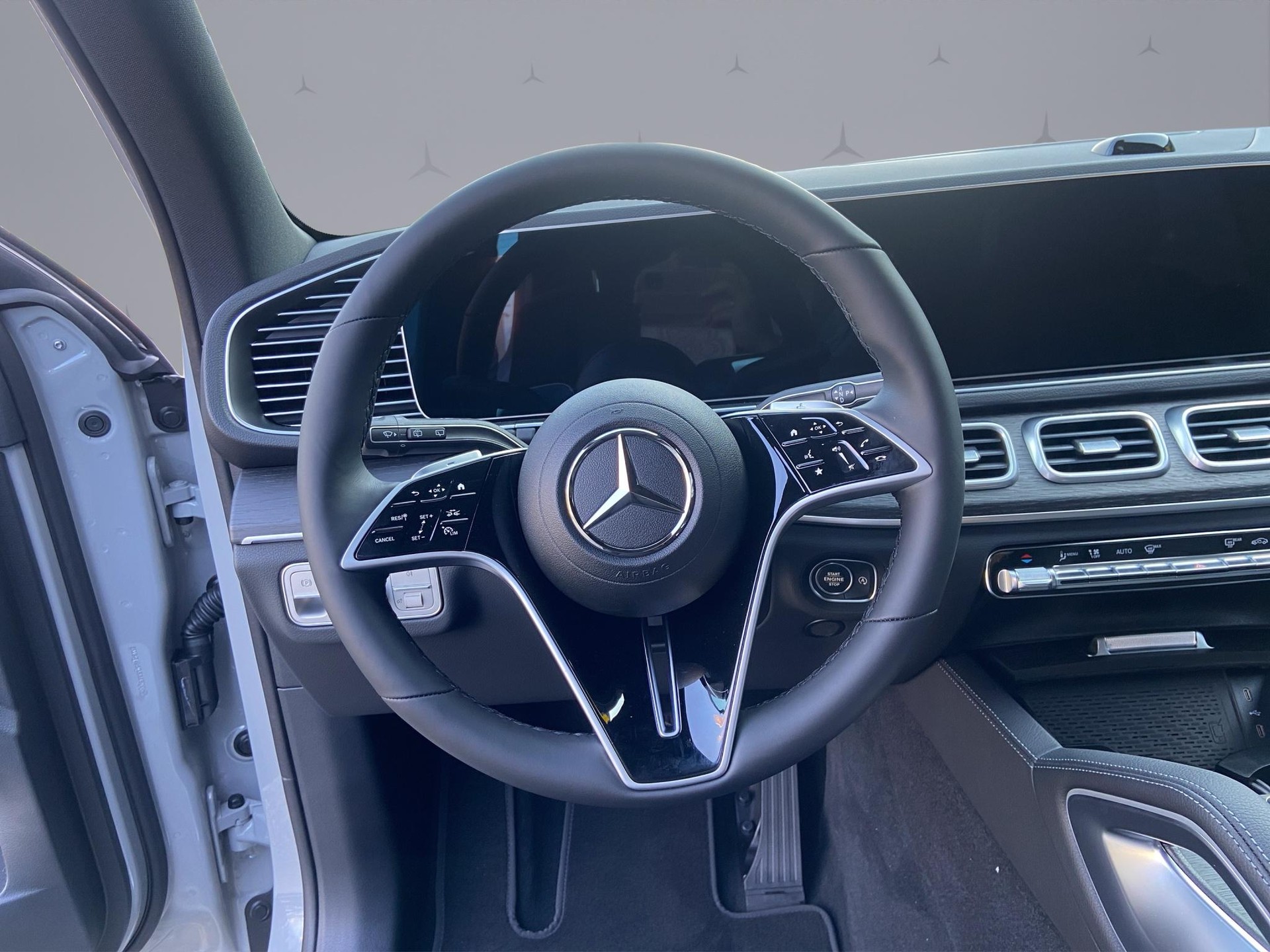 MERCEDES-BENZ GLE 300 d AMG Line 4matic-image-9