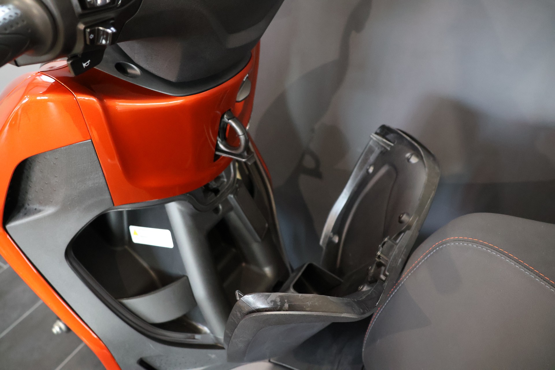 PIAGGIO Beverly 400 Sport-image-8
