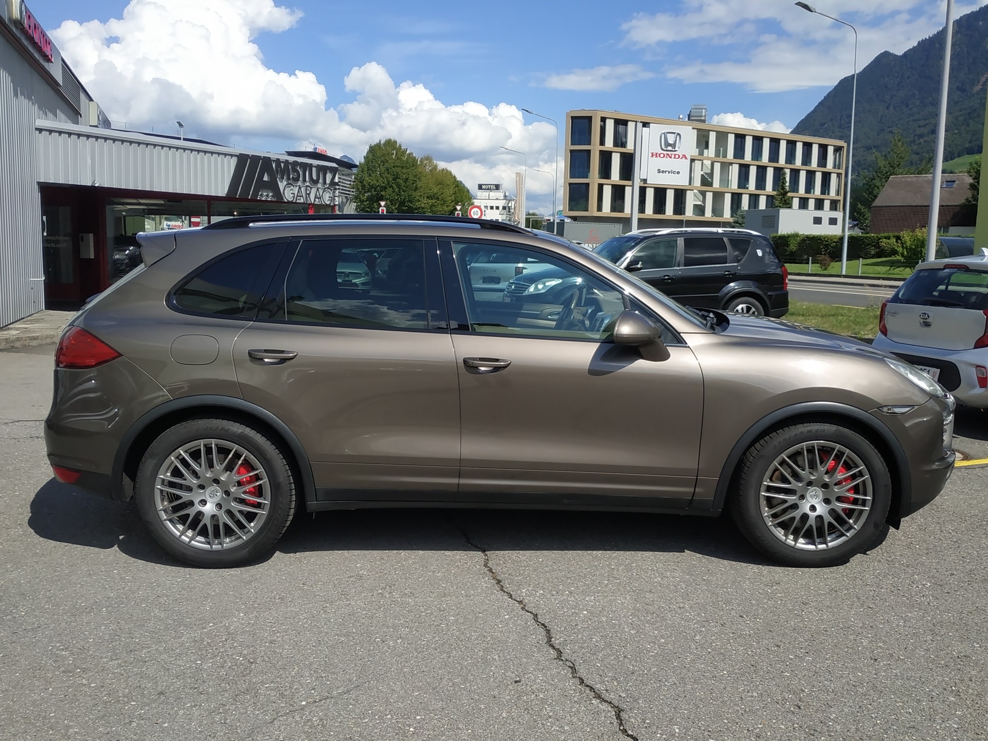 PORSCHE Cayenne Turbo-image-6