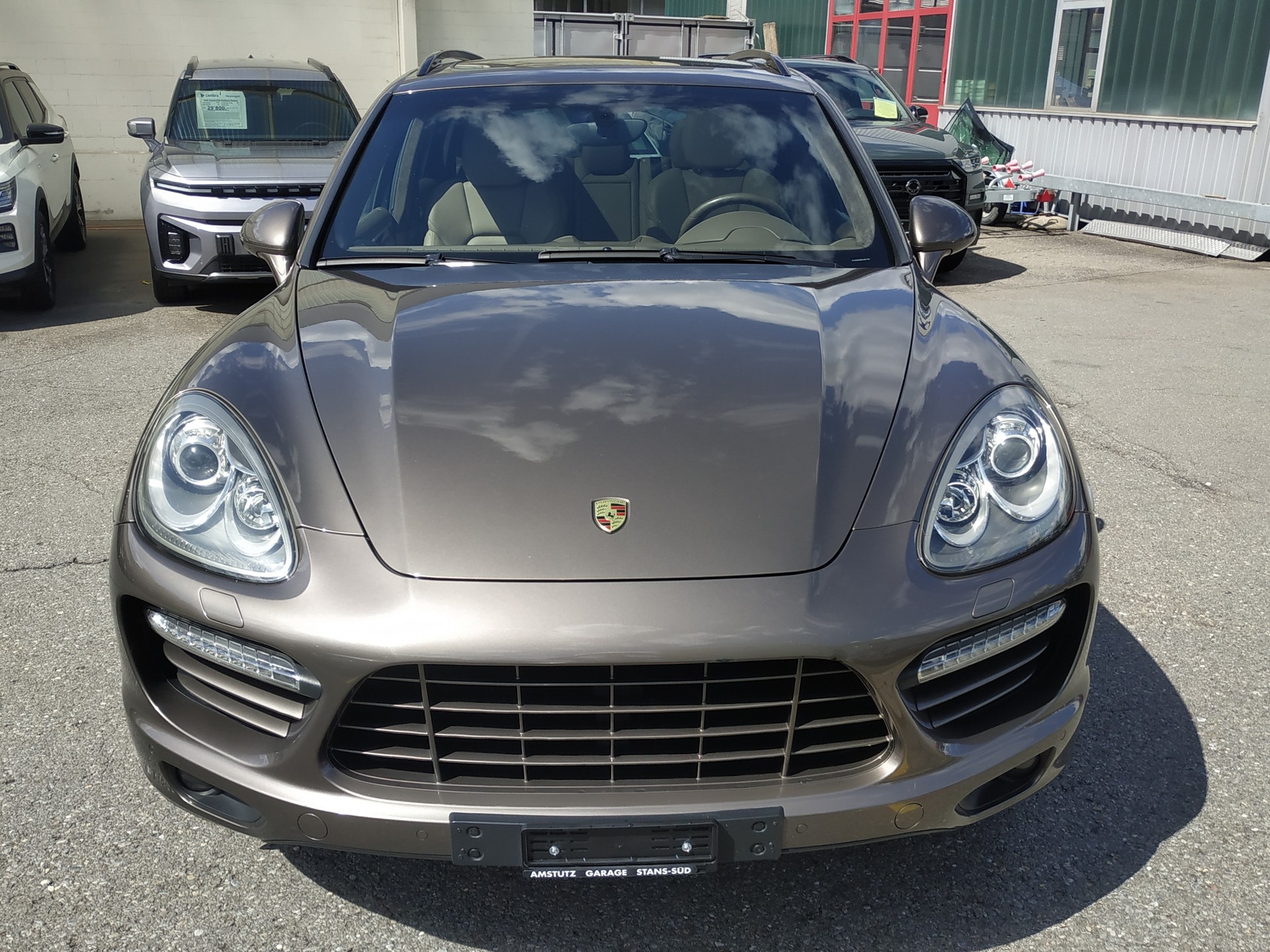 PORSCHE Cayenne Turbo-image-4