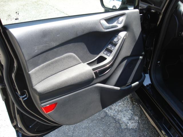 FORD Fiesta 1.0 EcoB Hybrid ST-Line X-showroom-element-3