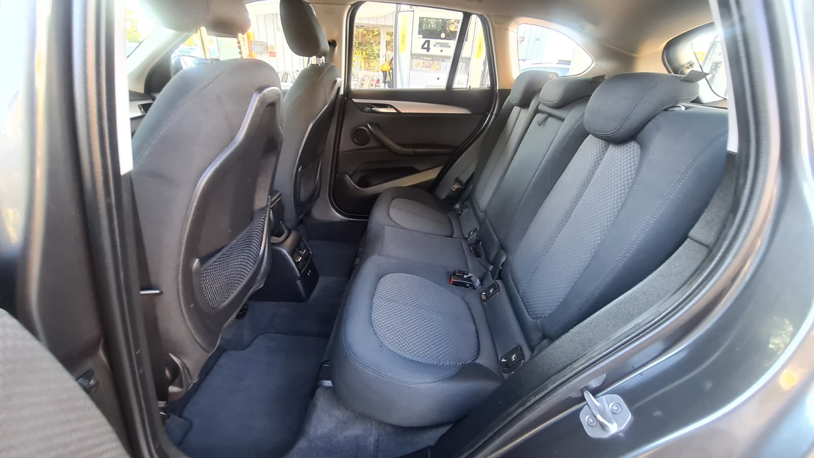 BMW X1 sDrive 18d Steptronic ** Gr-Navi ** Tempomat ** Klimaautomat ** PDC V+H ** Frisch Ab MFK & Service **-image-20