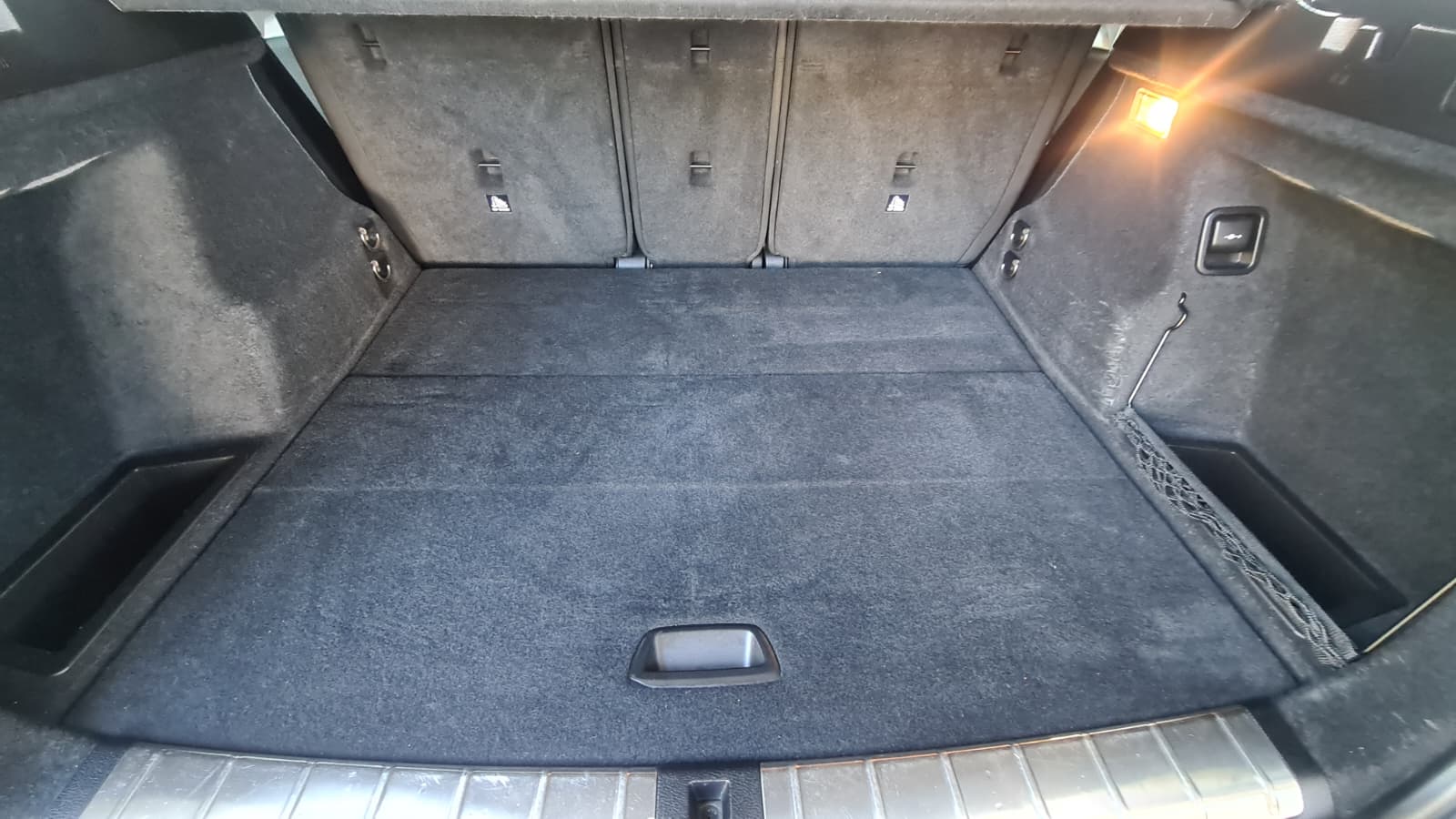 BMW X1 sDrive 18d Steptronic ** Gr-Navi ** Tempomat ** Klimaautomat ** PDC V+H ** Frisch Ab MFK & Service **-image-9