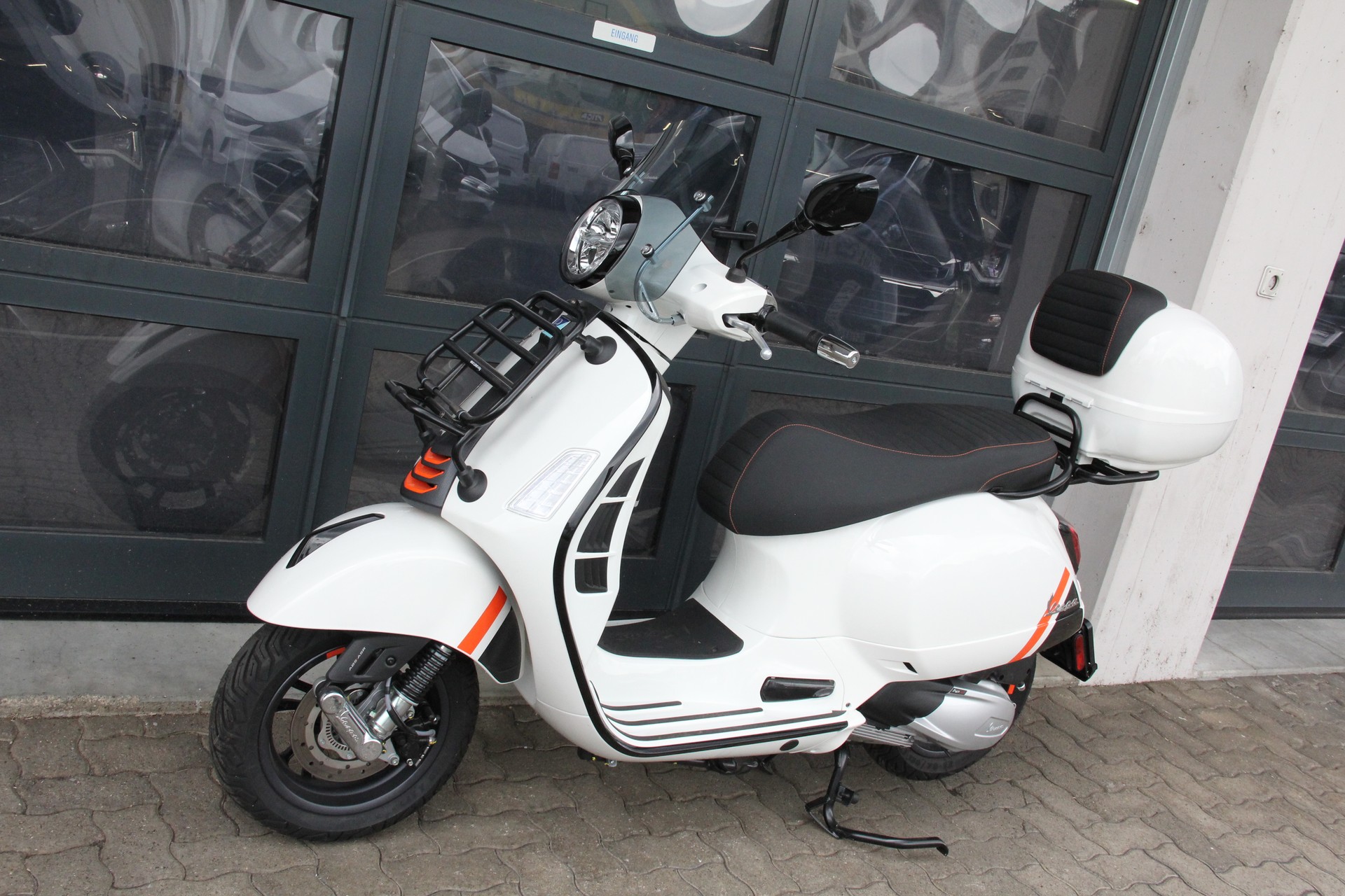 PIAGGIO Vespa GTS 300 Super Sport ABS-image-6
