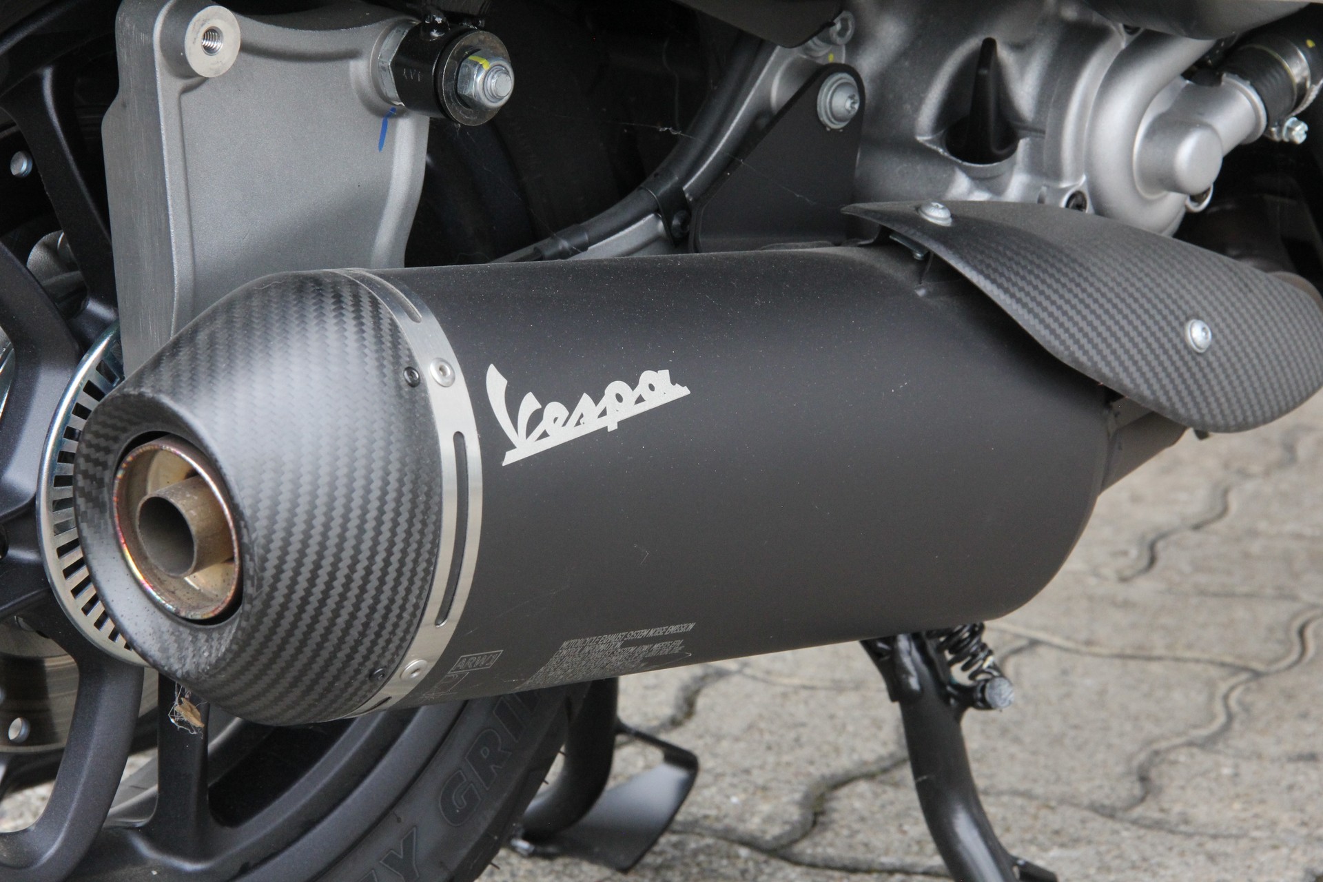 PIAGGIO Vespa GTS 300 Super Sport ABS-image-14