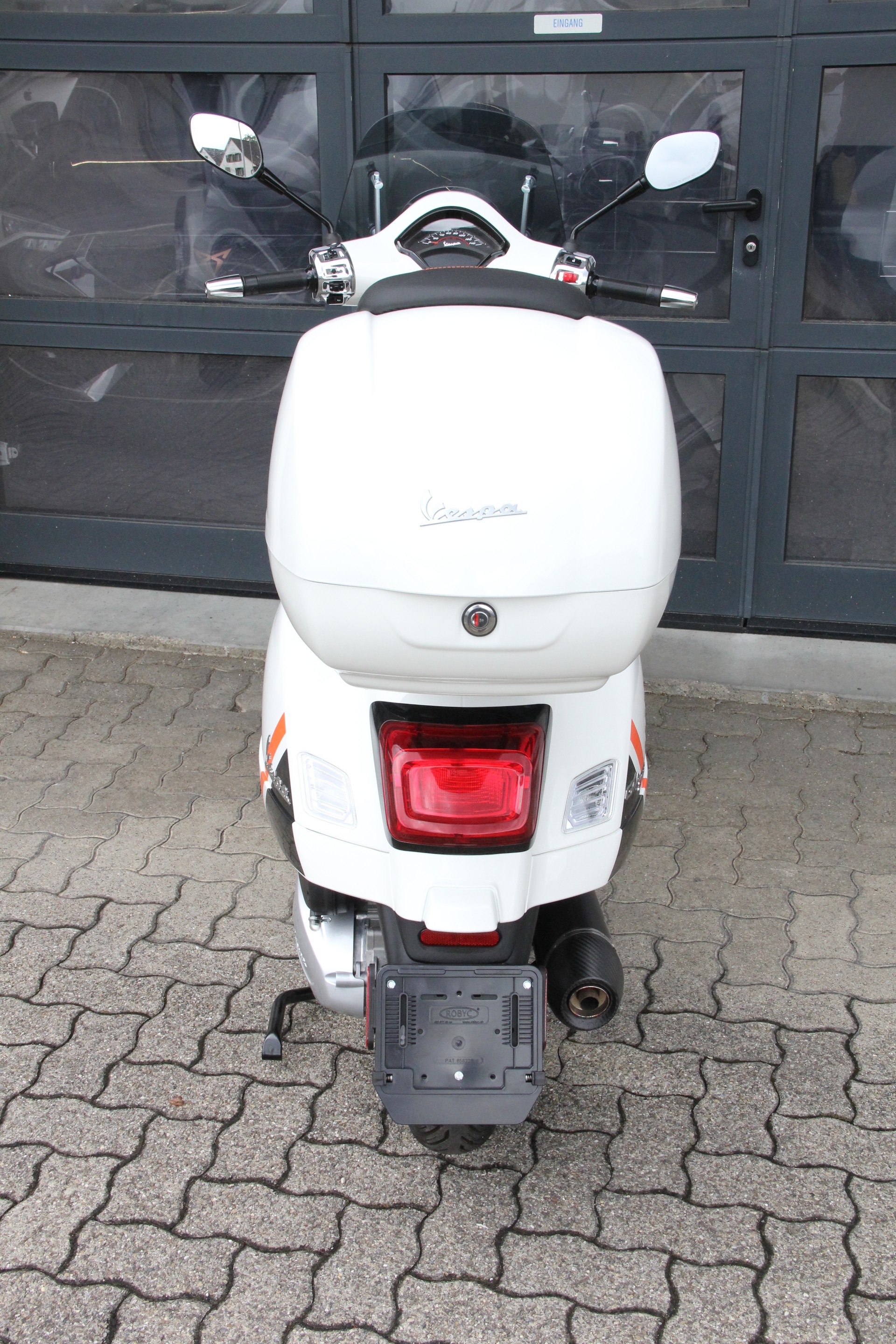 PIAGGIO Vespa GTS 300 Super Sport ABS-image-11