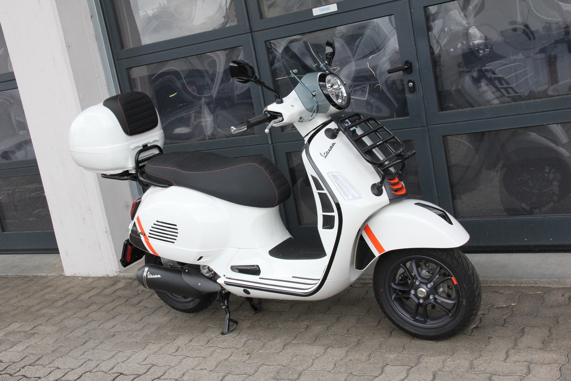PIAGGIO Vespa GTS 300 Super Sport ABS-image-8