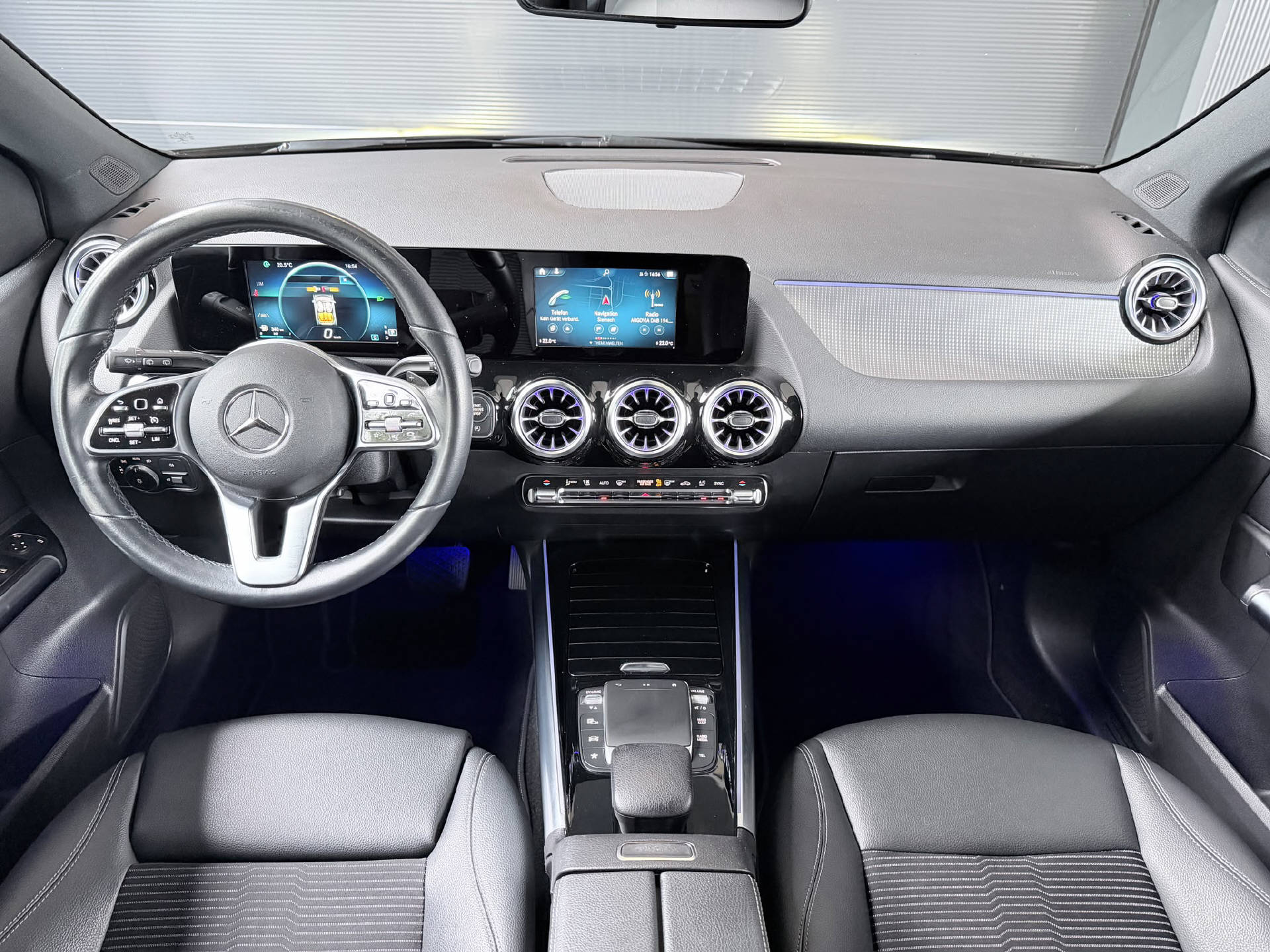 MERCEDES-BENZ B 200 d Night Star-image-6