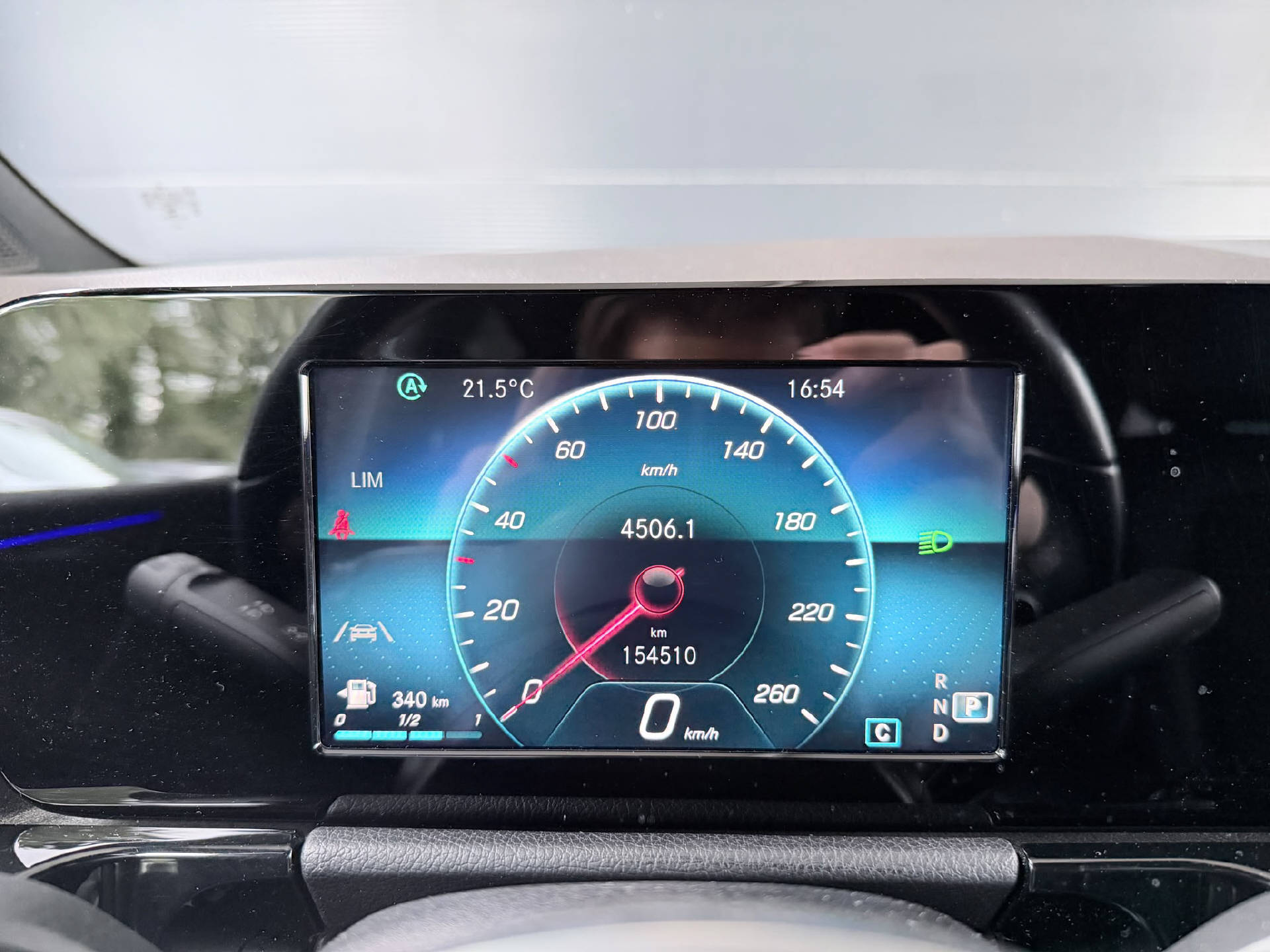 MERCEDES-BENZ B 200 d Night Star-image-8