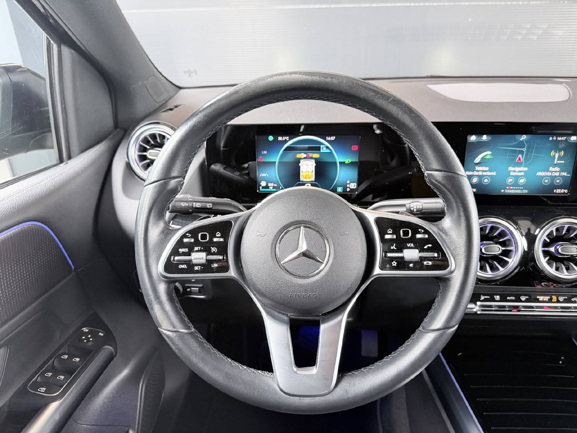 MERCEDES-BENZ B 200 d Night Star-image-7