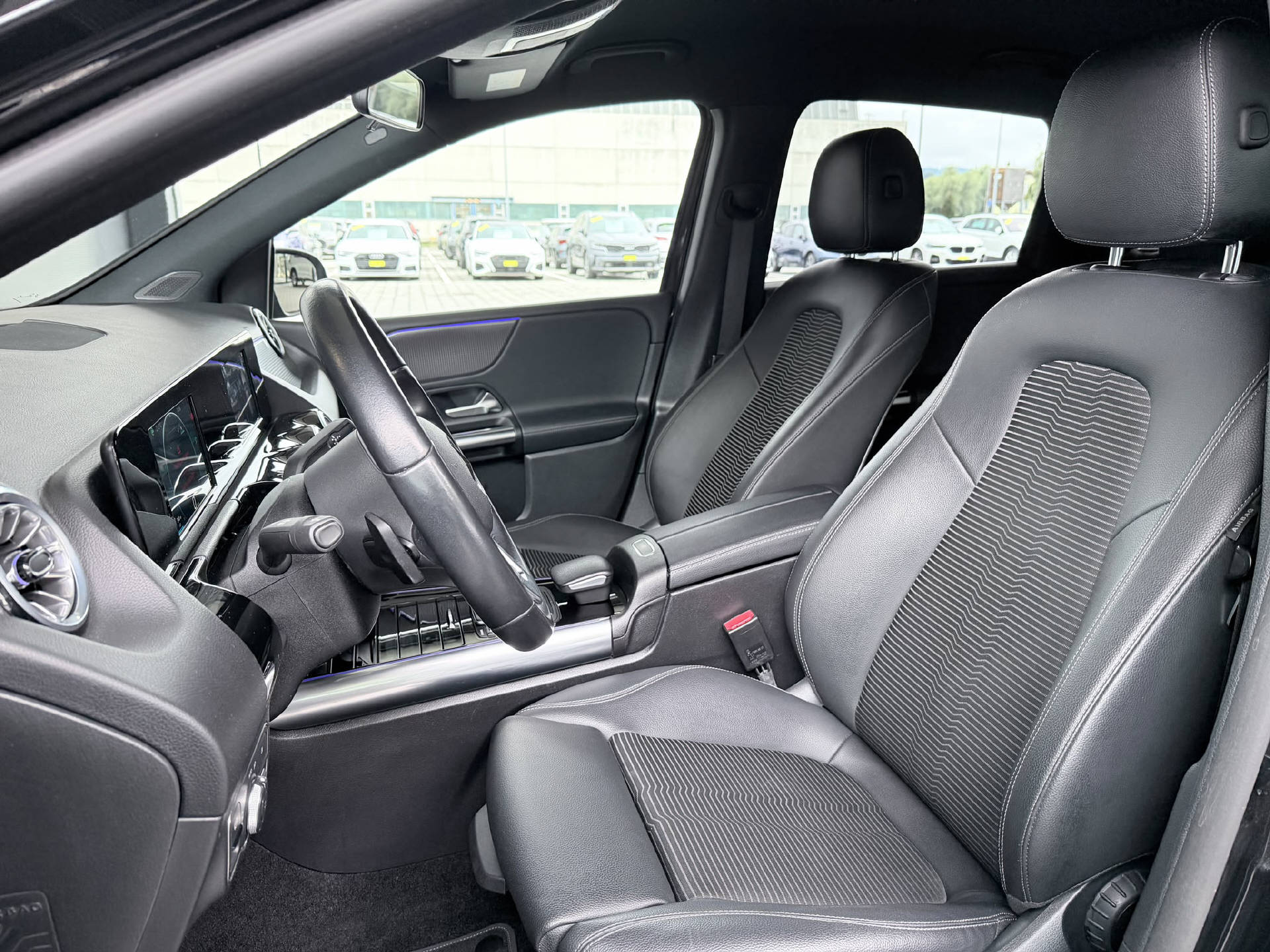 MERCEDES-BENZ B 200 d Night Star-image-5