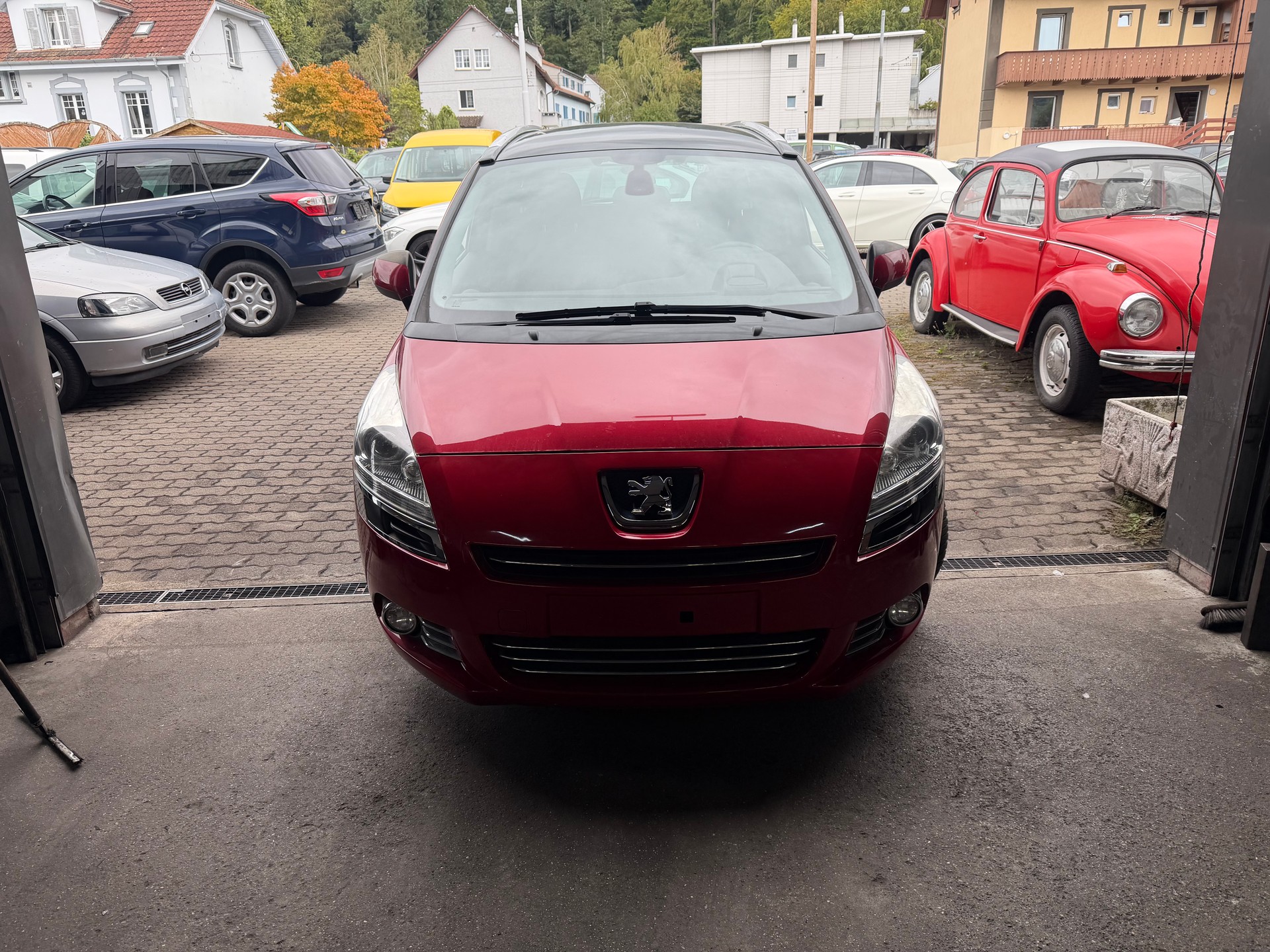 PEUGEOT 5008 1.6 16V T Sport Pack Automatic