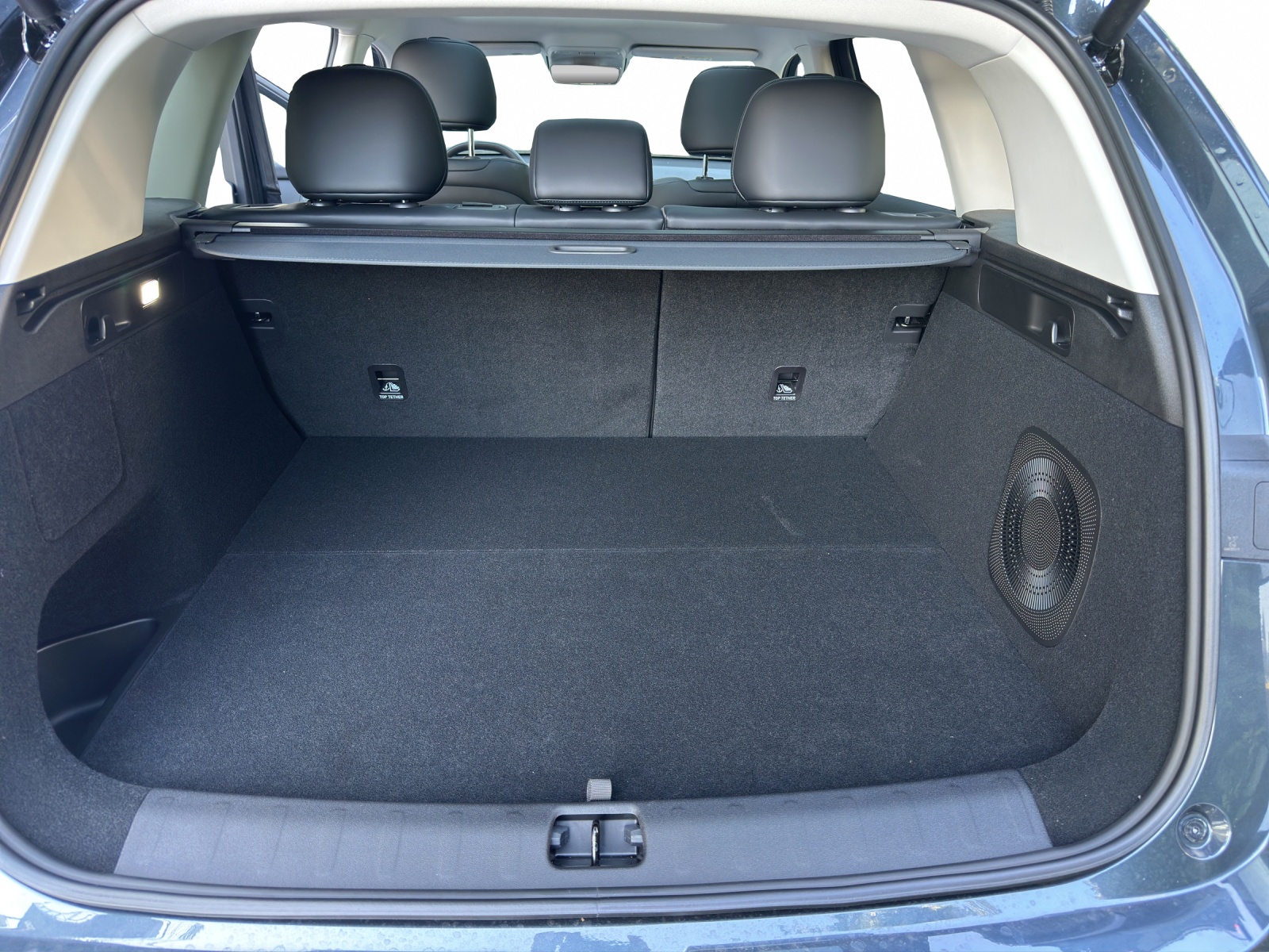 LEAPMOTOR C10 EV AWD-image-8