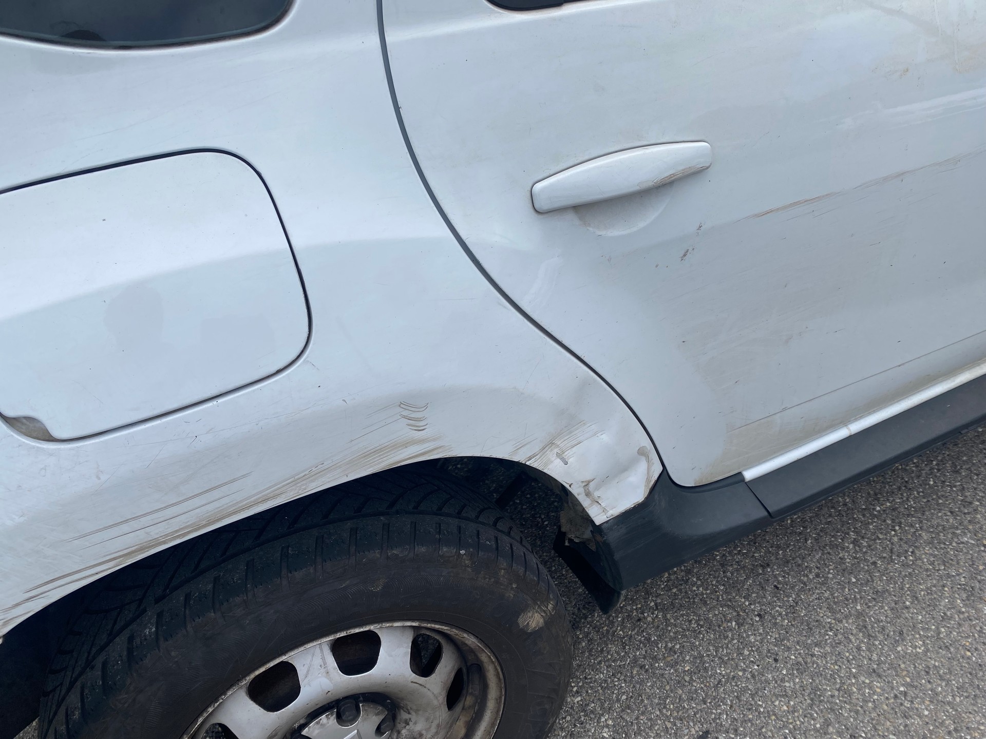 DACIA Duster 1.5 dCi Lauréate 4x4-image-4