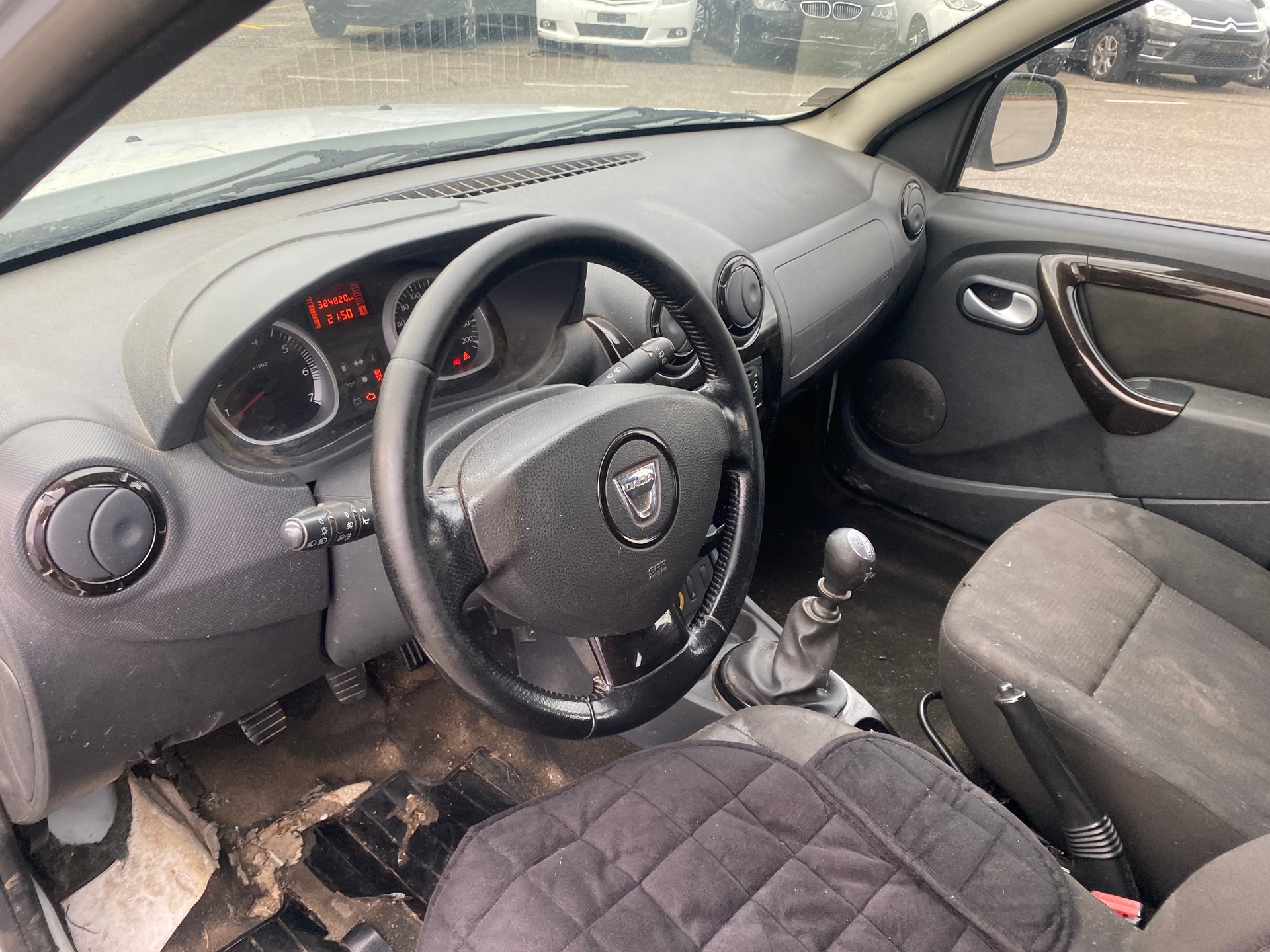 DACIA Duster 1.5 dCi Lauréate 4x4-image-5