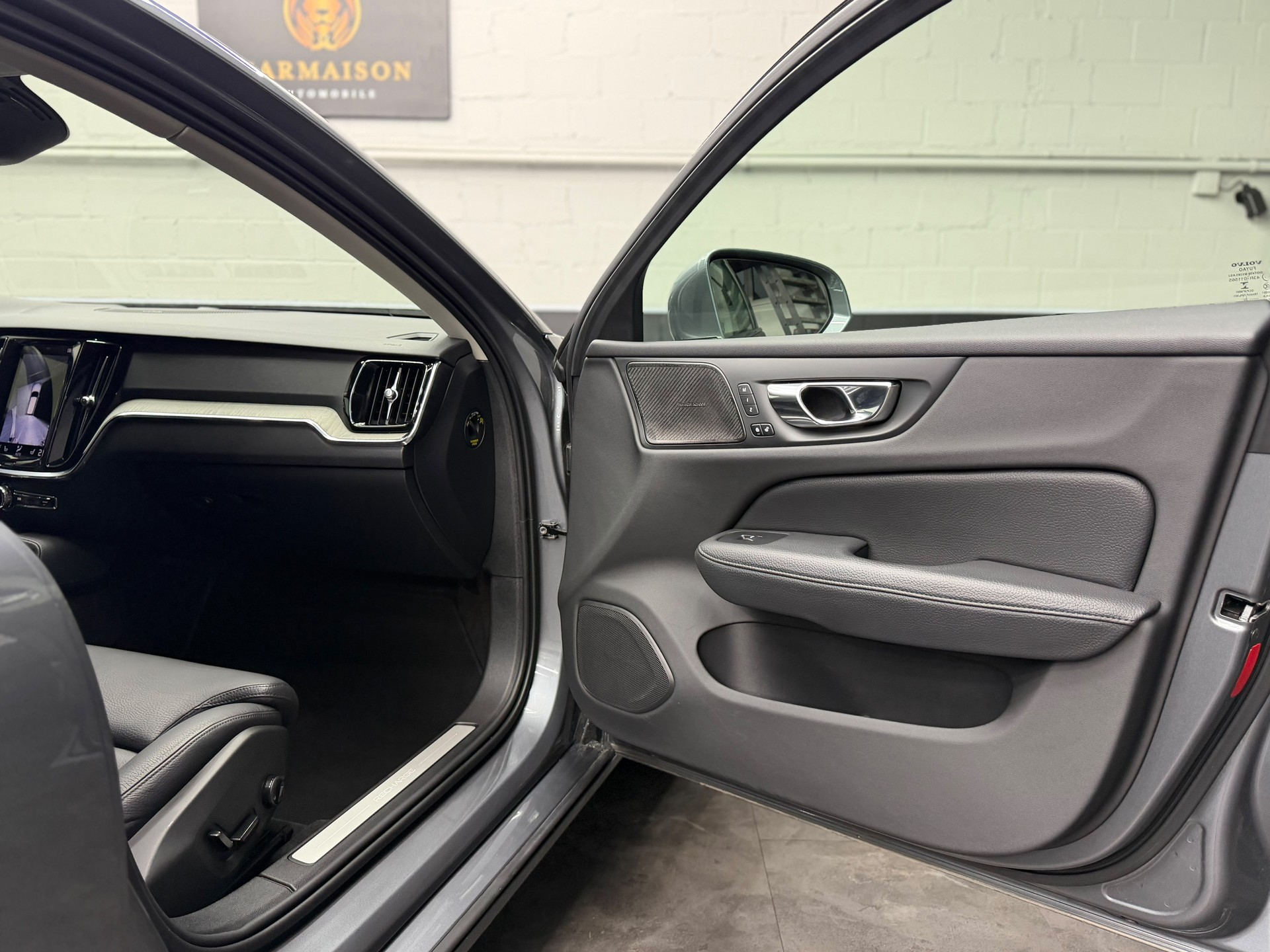 VOLVO V60 T6 eAWD Twin Engine Inscription Geartronic | CH-Auto | Gratis-Service | 360° Kamera | Harman/Kardon | Anhängerkupplung 2T-image-25