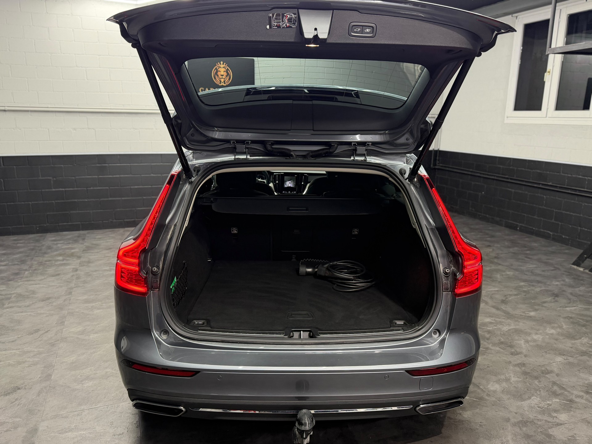 VOLVO V60 T6 eAWD Twin Engine Inscription Geartronic | CH-Auto | Gratis-Service | 360° Kamera | Harman/Kardon | Anhängerkupplung 2T-image-28
