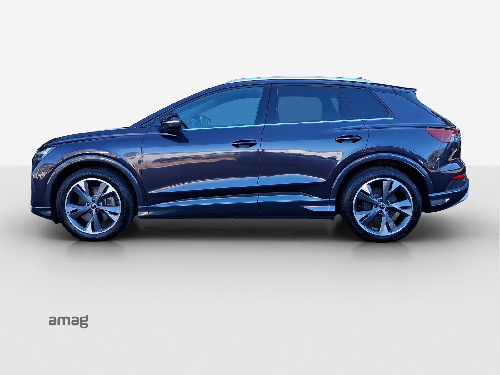 AUDI Q4 e-tron 50 quattro-showroom-element-1