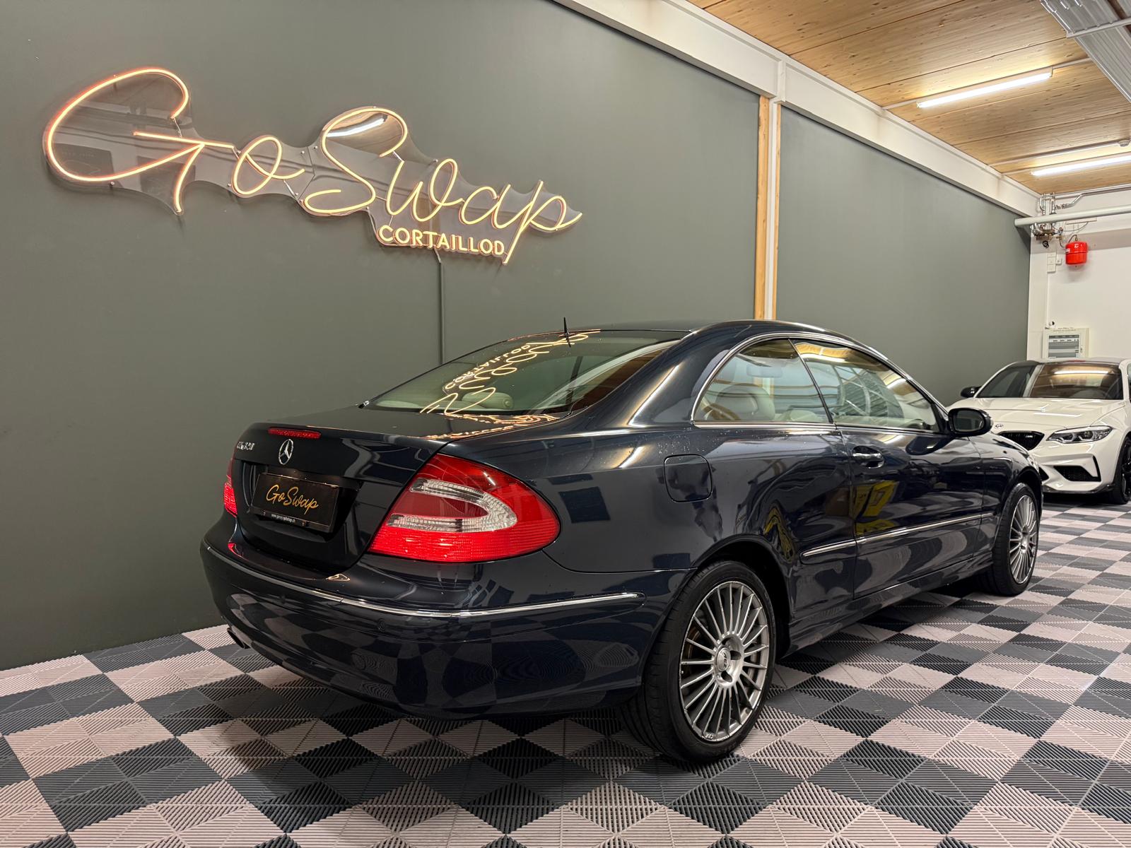MERCEDES-BENZ CLK 320 Elégance Automatic-image-5