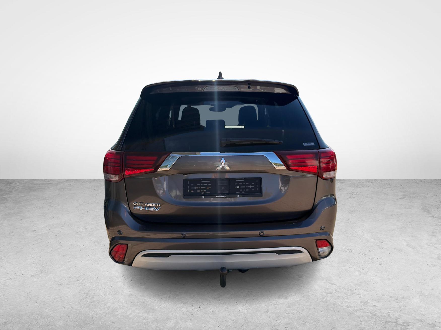 MITSUBISHI Outlander 2.4 PHEV Diamond+-image-11