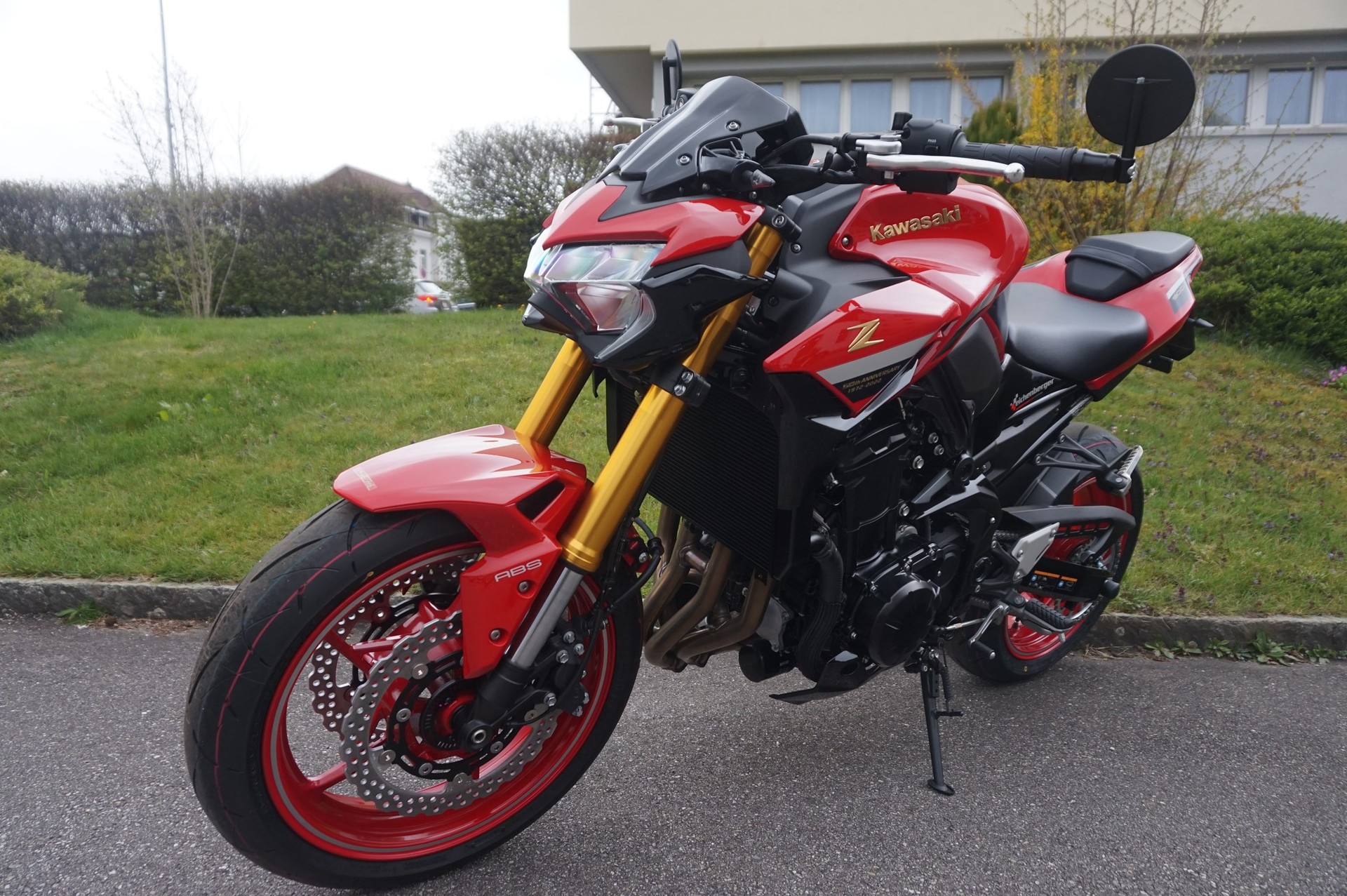 KAWASAKI Z900 ABS 50th Years mit LV10 Black Edition Auspuff-image-1