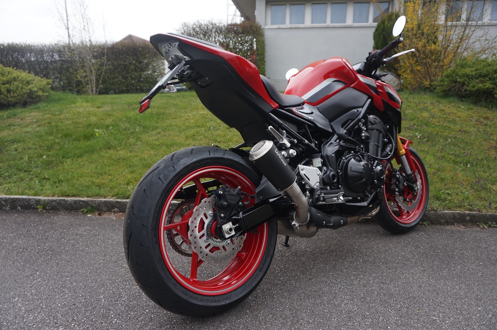 KAWASAKI Z900 ABS 50th Years mit LV10 Black Edition Auspuff-image-3