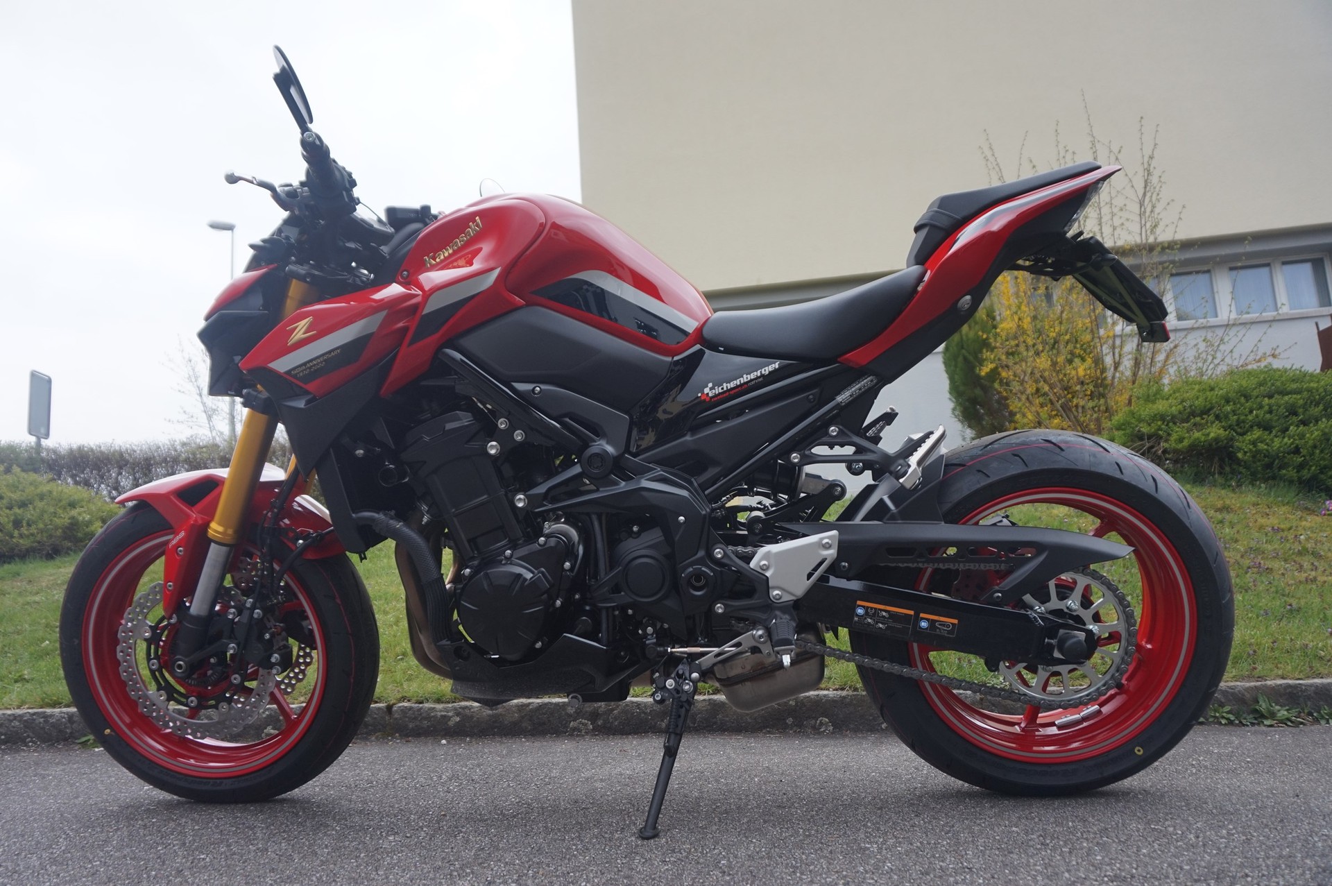 KAWASAKI Z900 ABS 50th Years mit LV10 Black Edition Auspuff-image-7