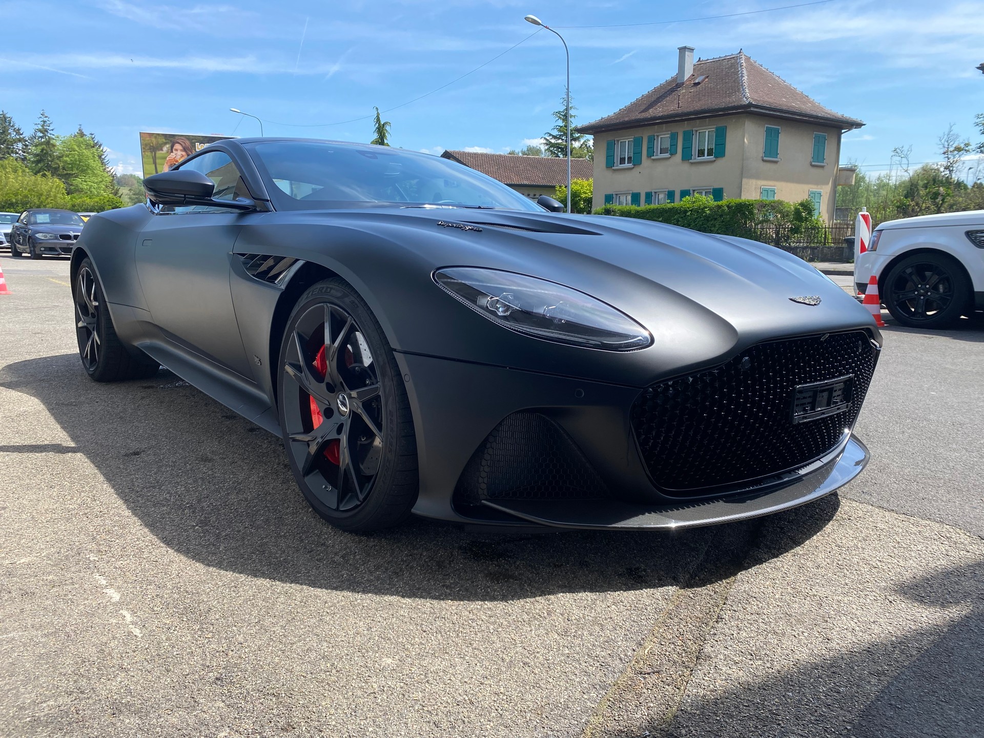 ASTON MARTIN DBS Coupé Superleggera-showroom-element-3