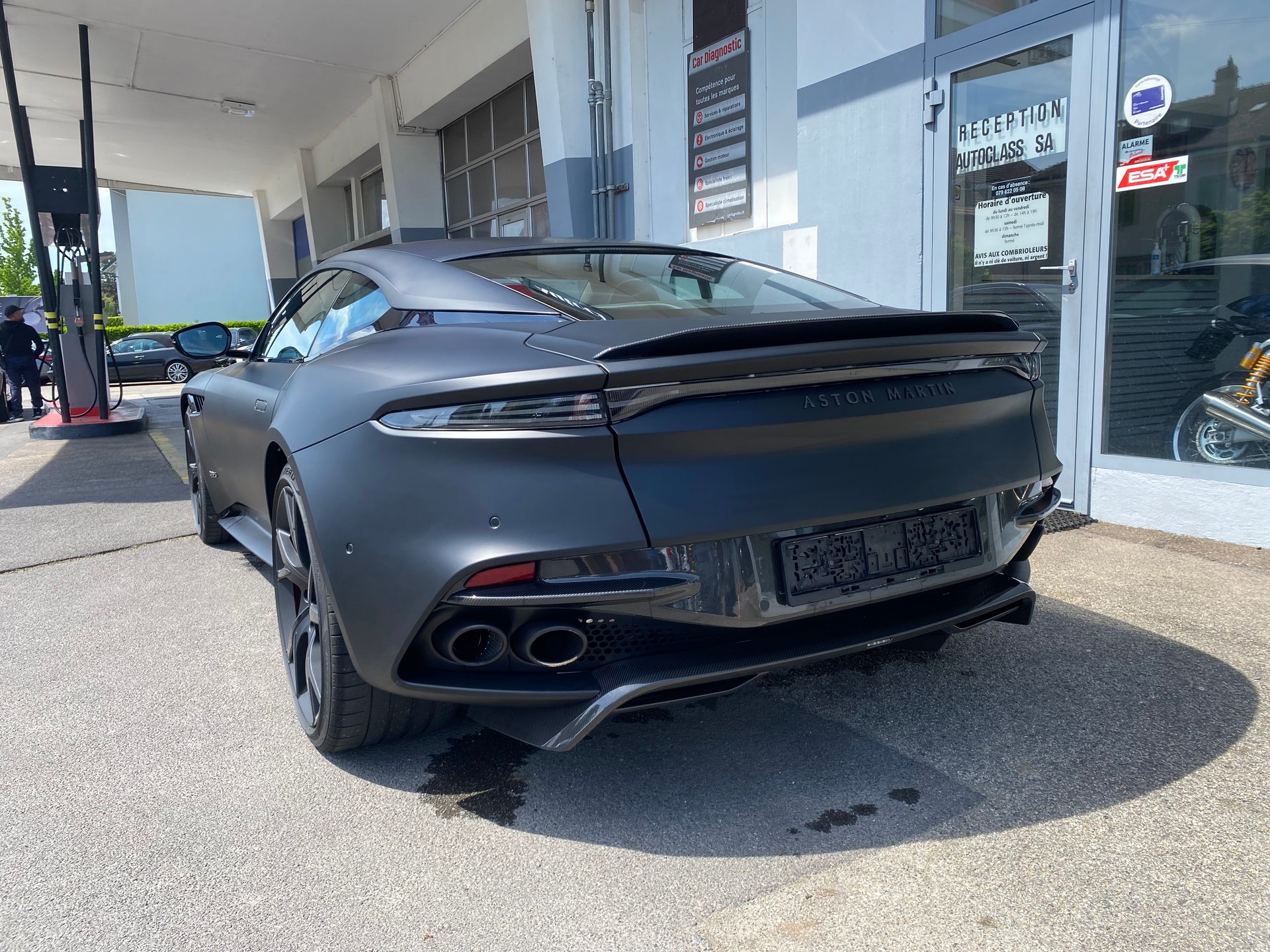 ASTON MARTIN DBS Coupé Superleggera-showroom-element-2