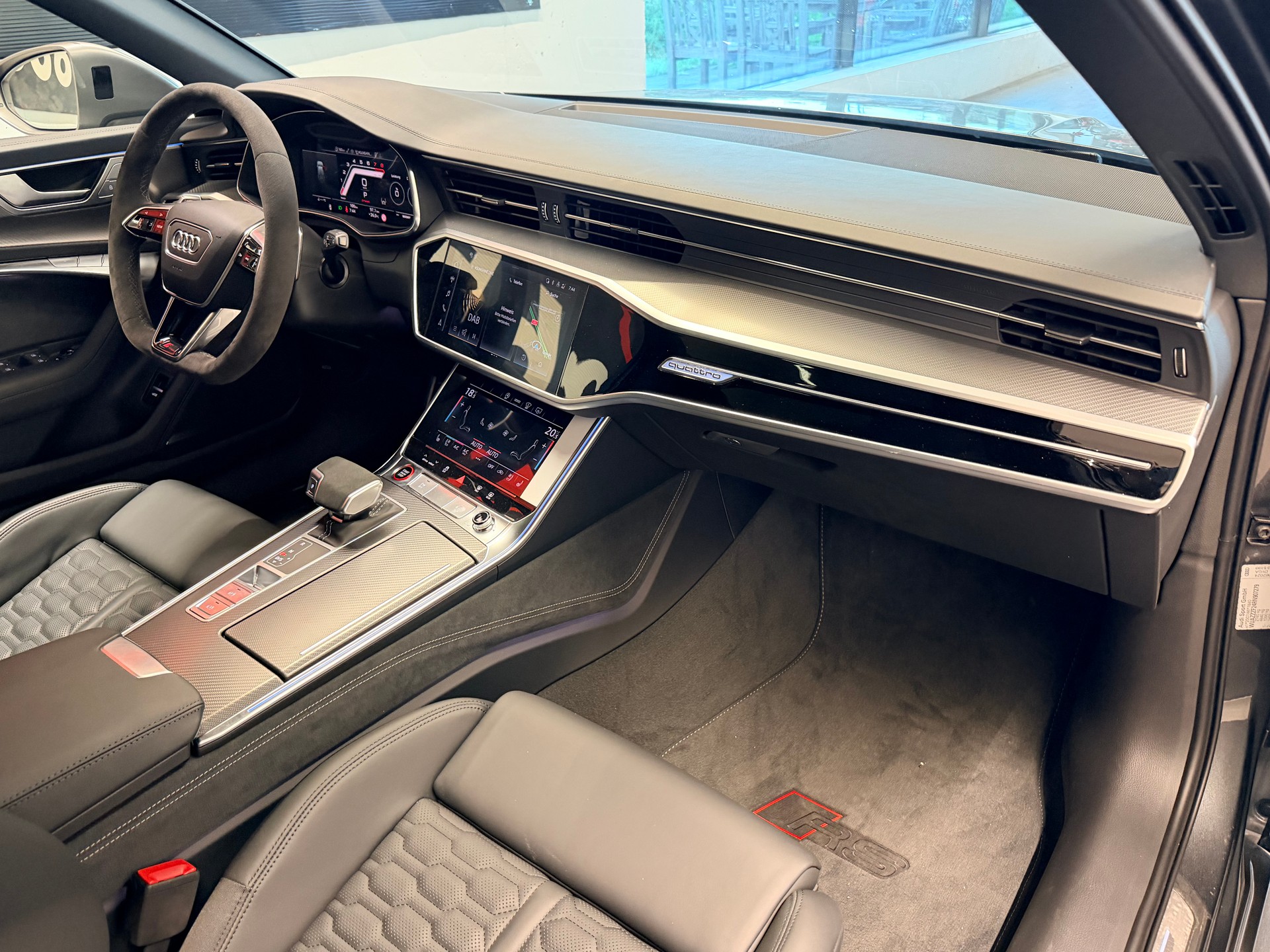 AUDI RS6 Avant 4.0 TFSI V8 Performance quattro-image-14
