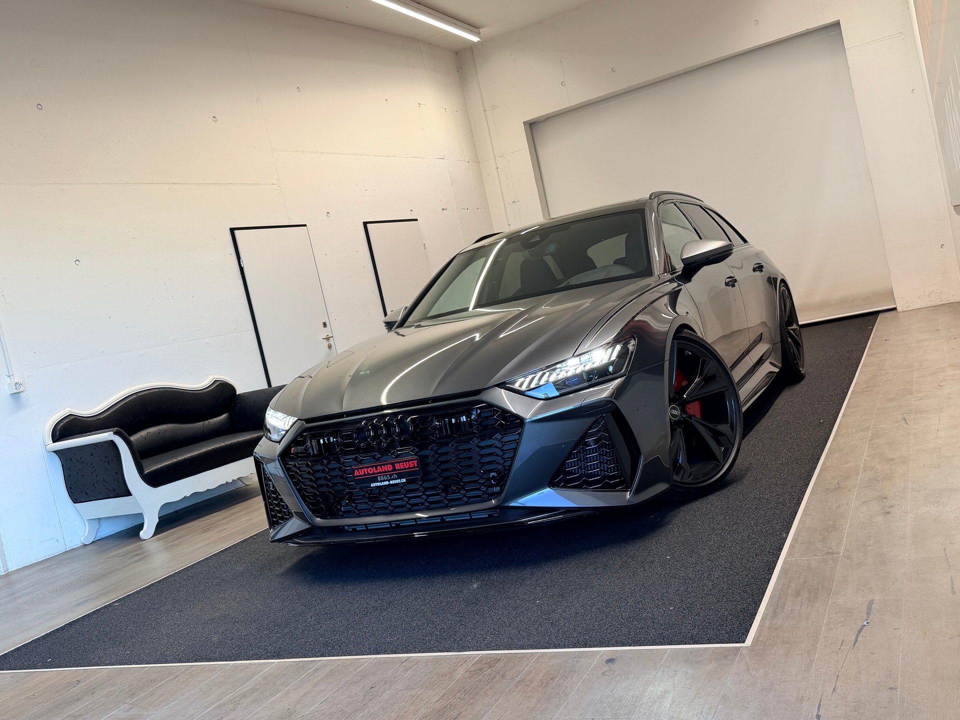 AUDI RS6 Avant 4.0 TFSI V8 Performance quattro-image-4