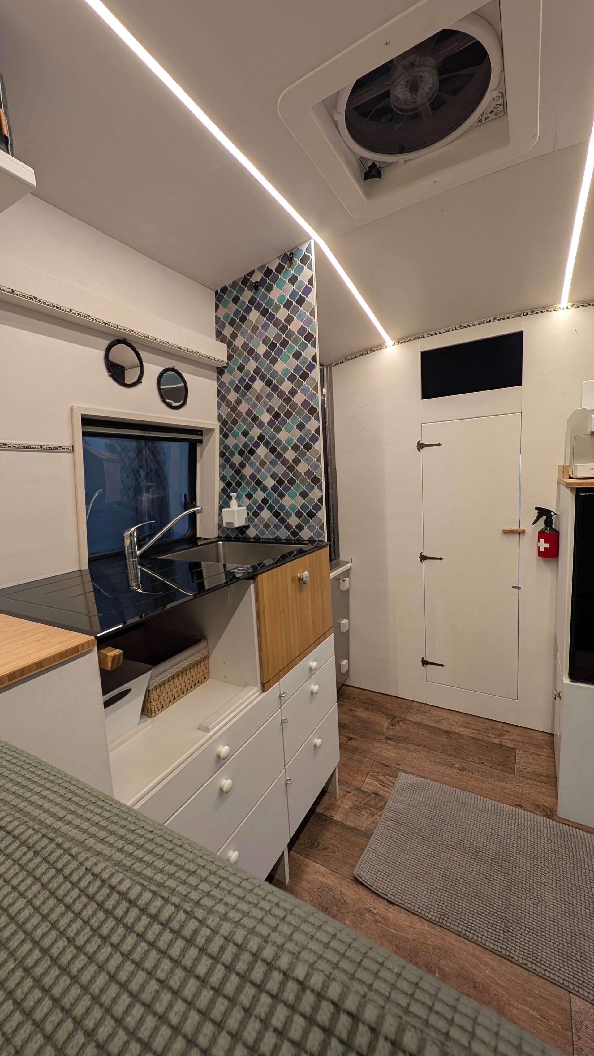 FORD Transit Kastenwagen Wohnmobil-image-14