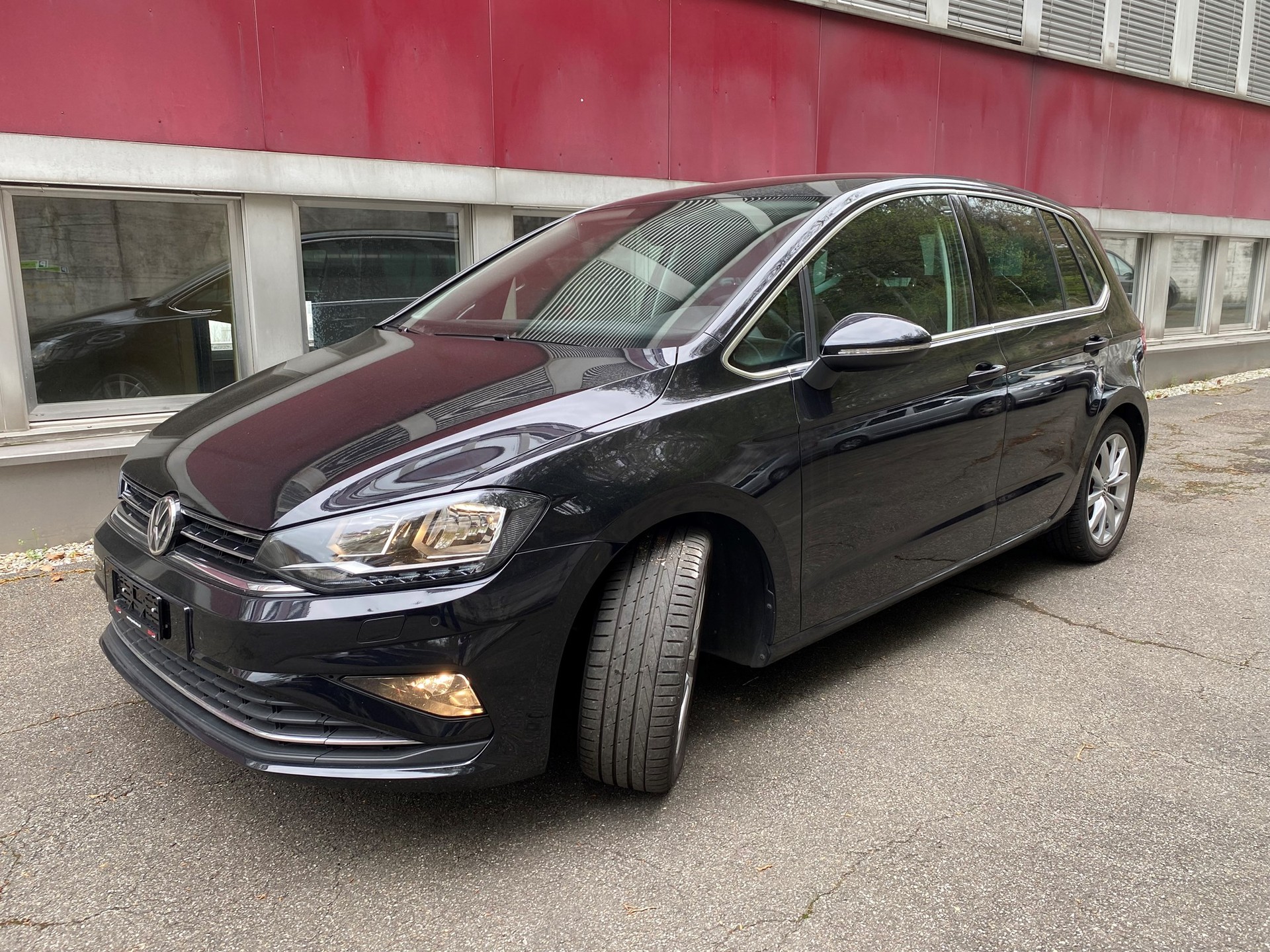 VW Golf Sportsvan 1.5 TSI EVO Highline DSG-image-2