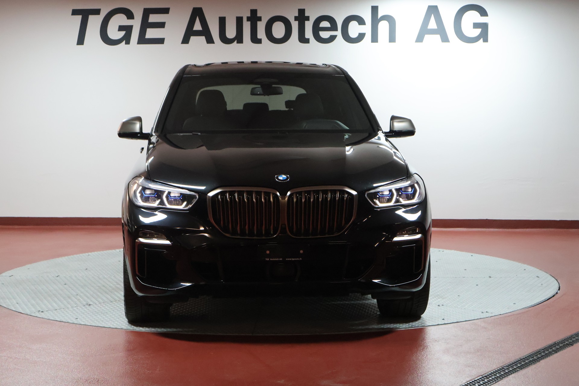 BMW X5 xDrive M50d Steptronic-showroom-element-1