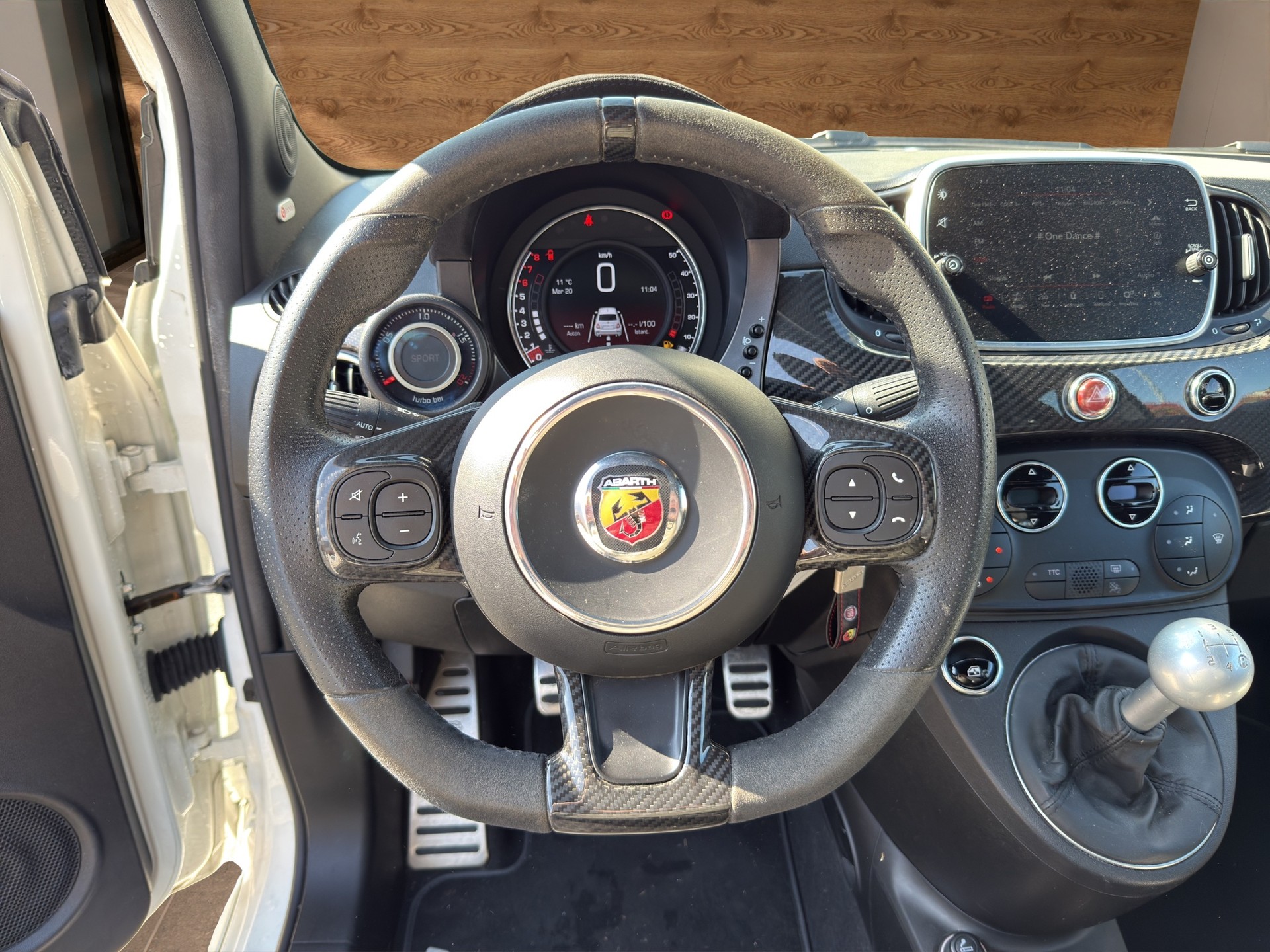 FIAT 595 1.4 16V Turbo Abarth Competizione 110° Anniv.-image-9