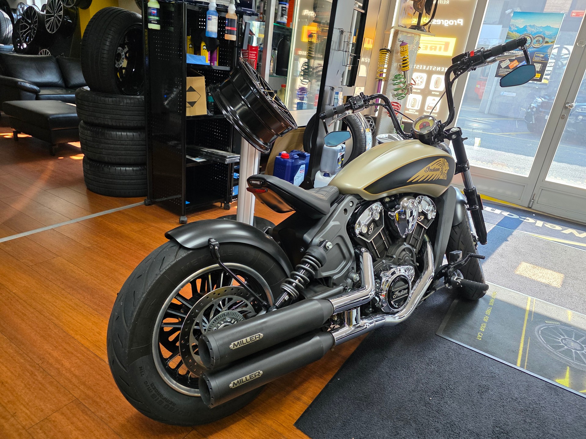 INDIAN Scout ABS