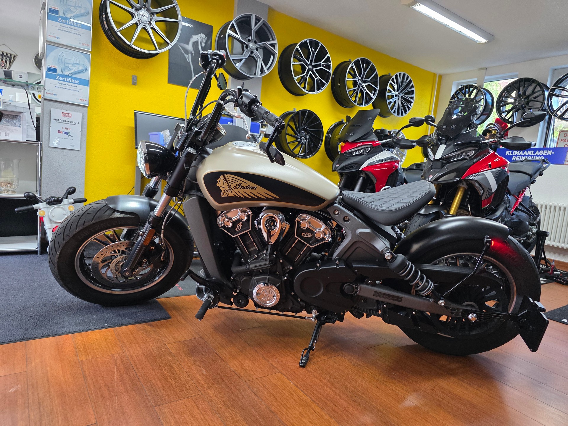INDIAN Scout ABS-image-9