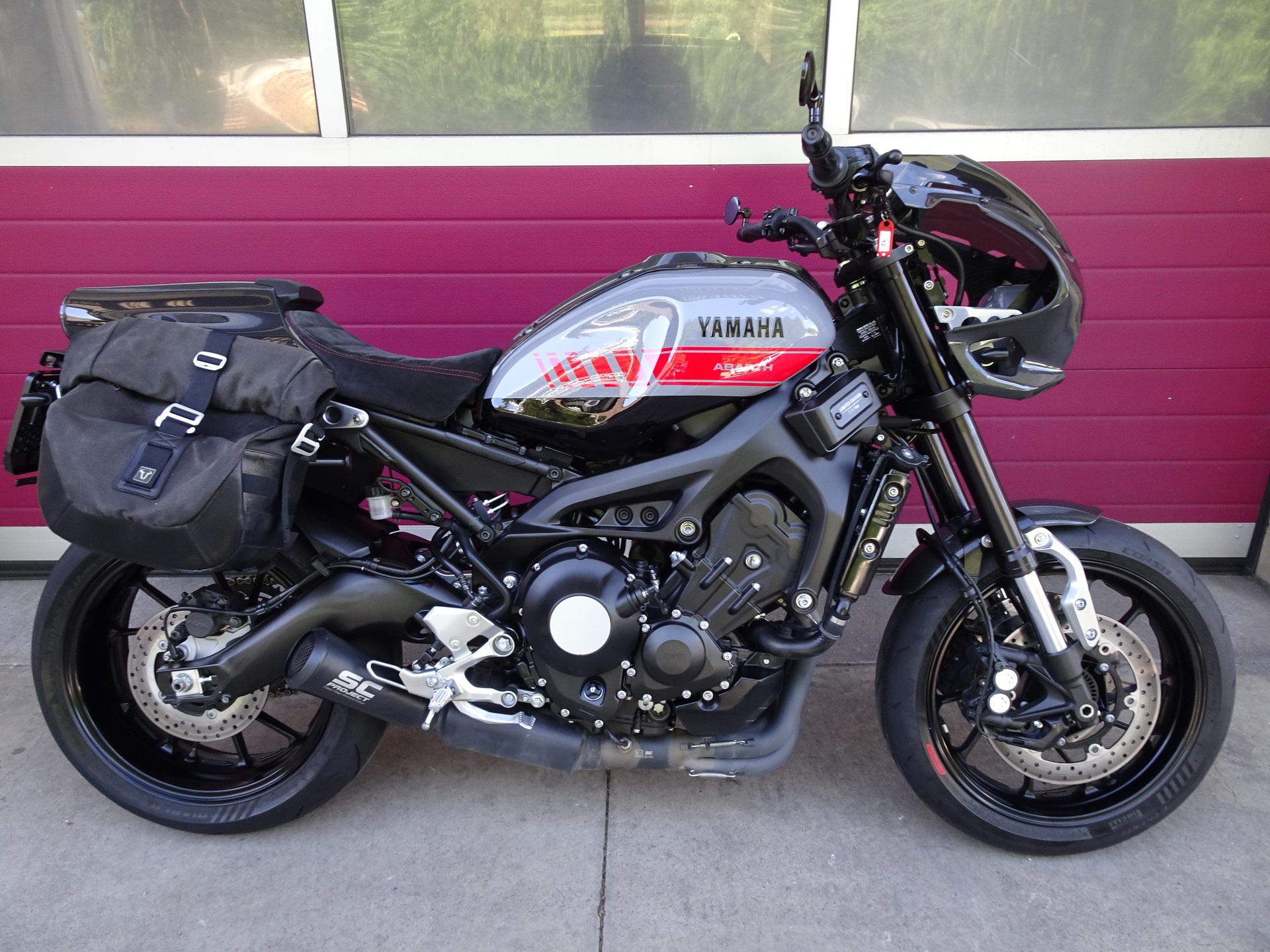 YAMAHA XSR 900 Abarth
