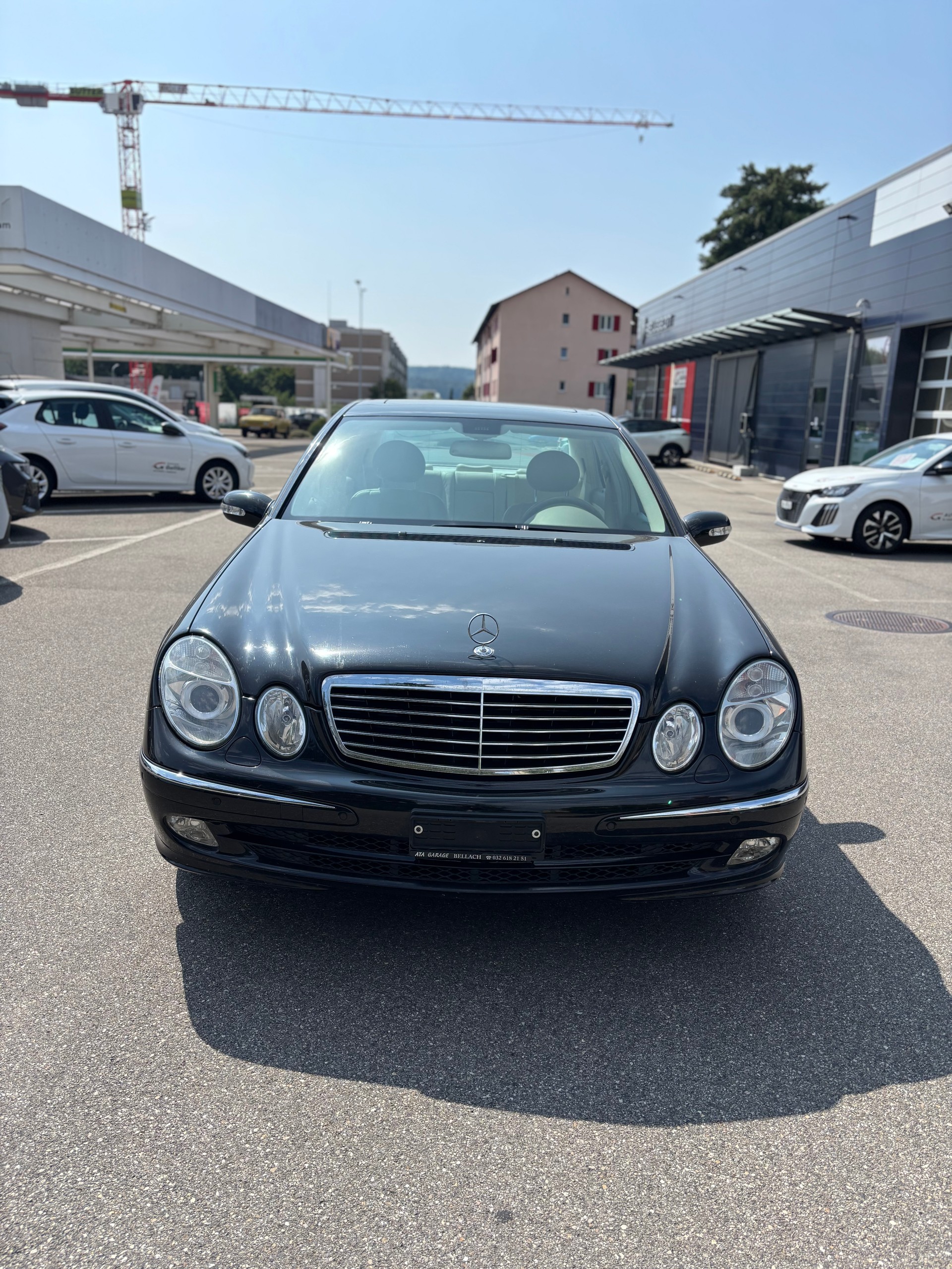 MERCEDES-BENZ E 240 Avantgarde-image-2