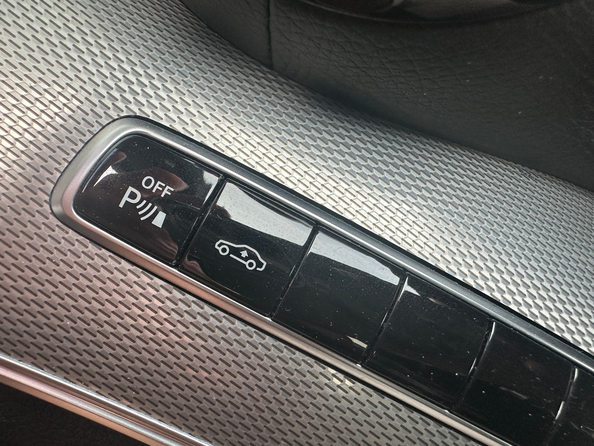 MERCEDES-BENZ E 63 AMG 4Matic Speedshift MCT-image-24