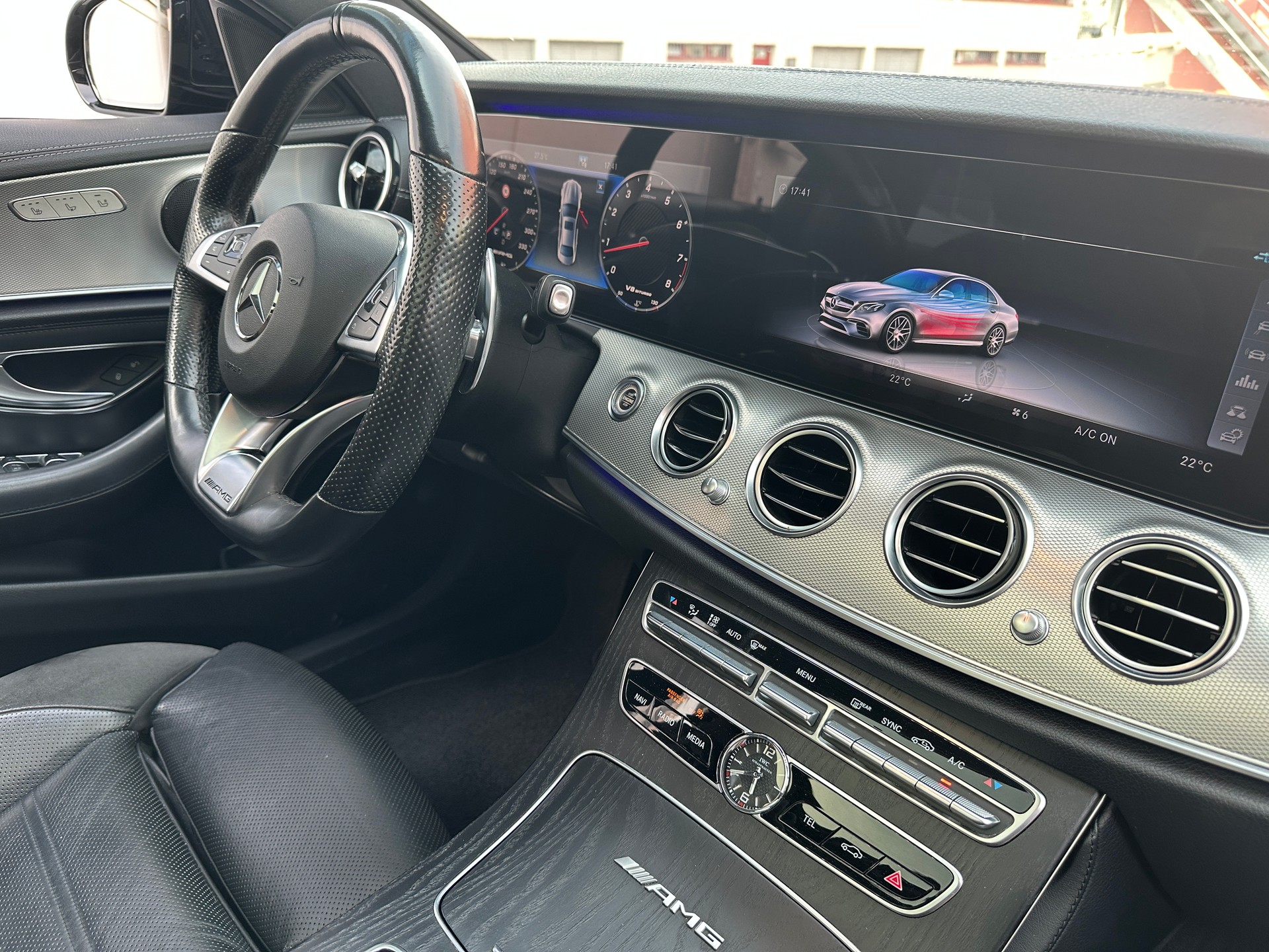 MERCEDES-BENZ E 63 AMG 4Matic Speedshift MCT-image-19