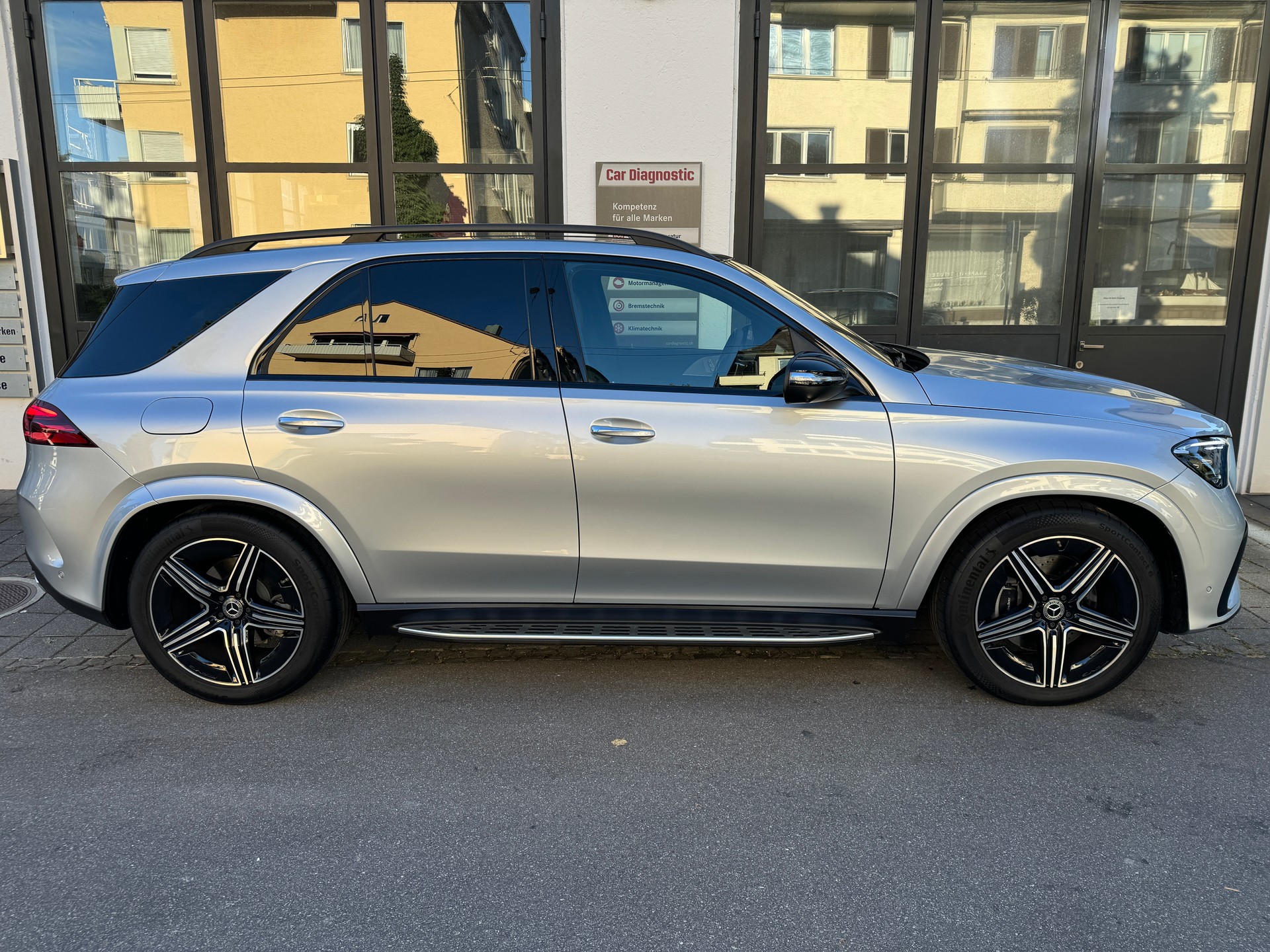 MERCEDES-BENZ GLE 300 d 4Matic 9G-Tronic-image-4