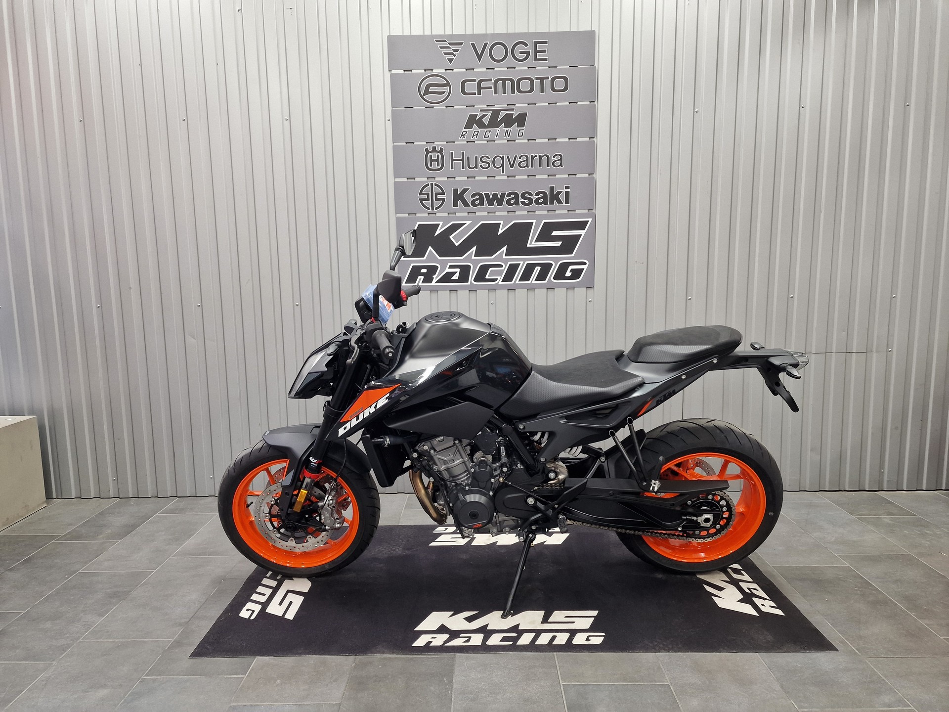 KTM 790 Duke-image-1