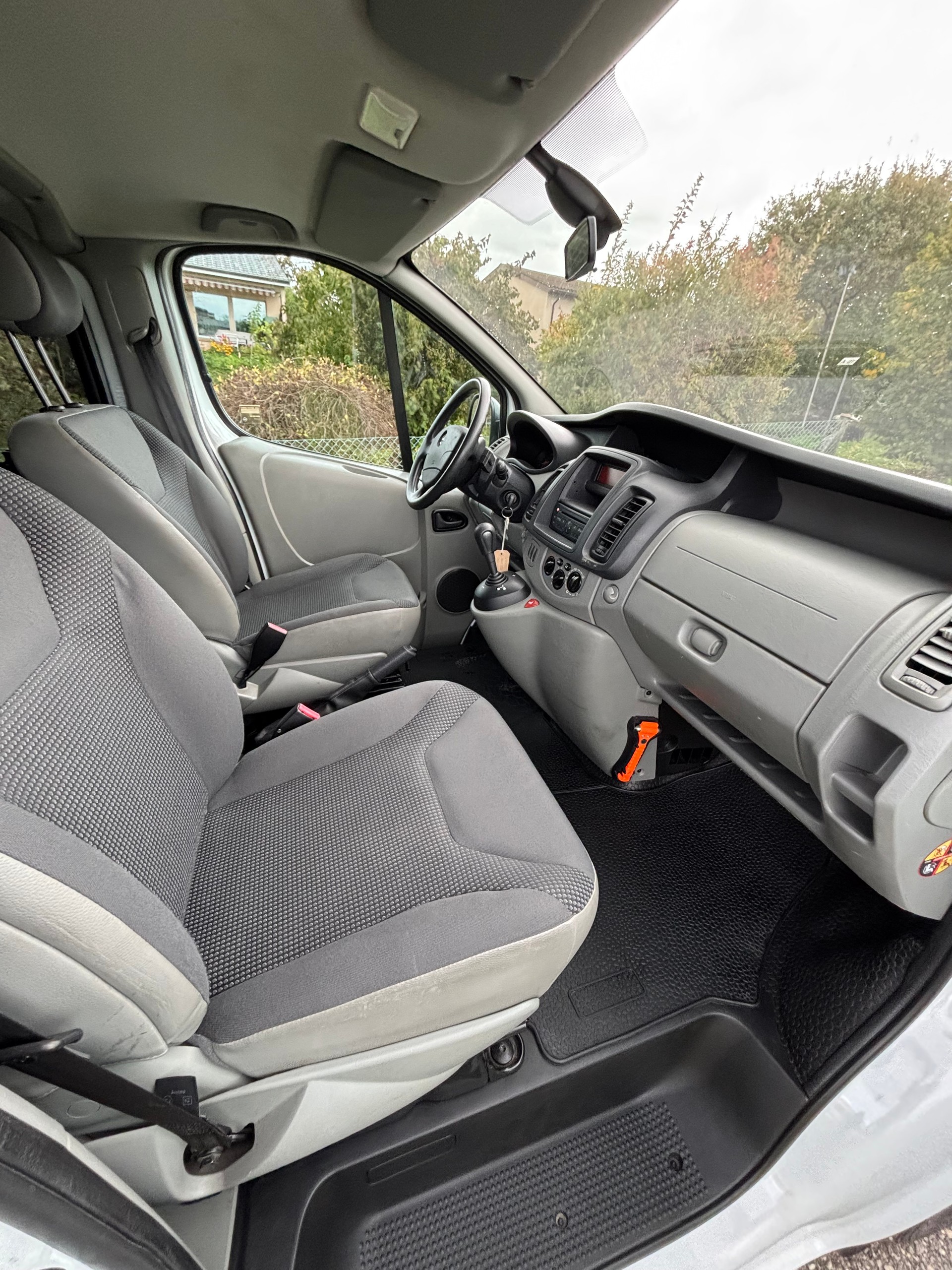 OPEL Vivaro 2.0 CDTI ecoFLEX 2.9t L2H1 Easytronic-image-11