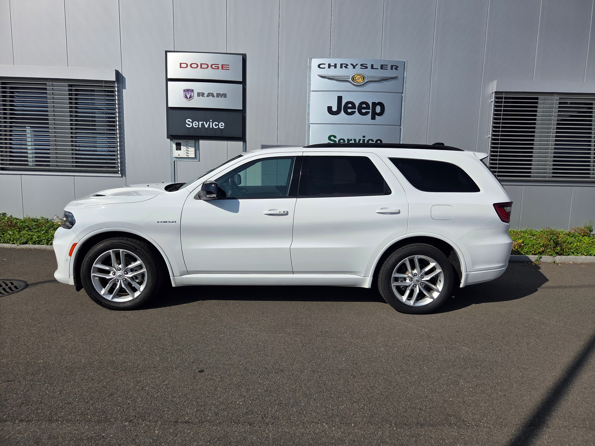 DODGE Durango 5.7 V8 4x4 R/T 365PS / 7-Plätzer 3.5 T AHK