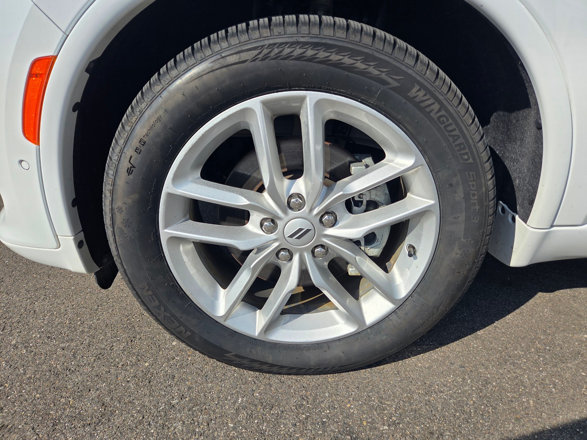 DODGE Durango 5.7 V8 4x4 R/T 365PS / 7-Plätzer 3.5 T AHK-image-15