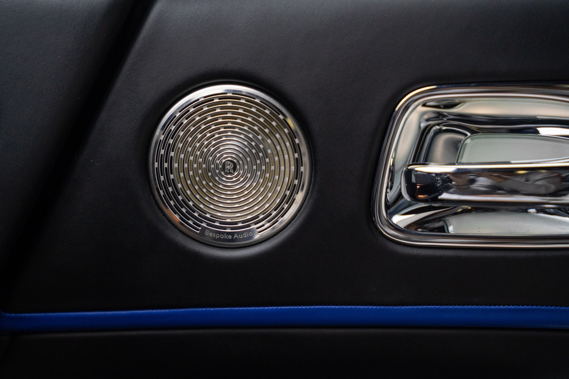 ROLLS-ROYCE Wraith 6.6 V12 Black Badge-image-11