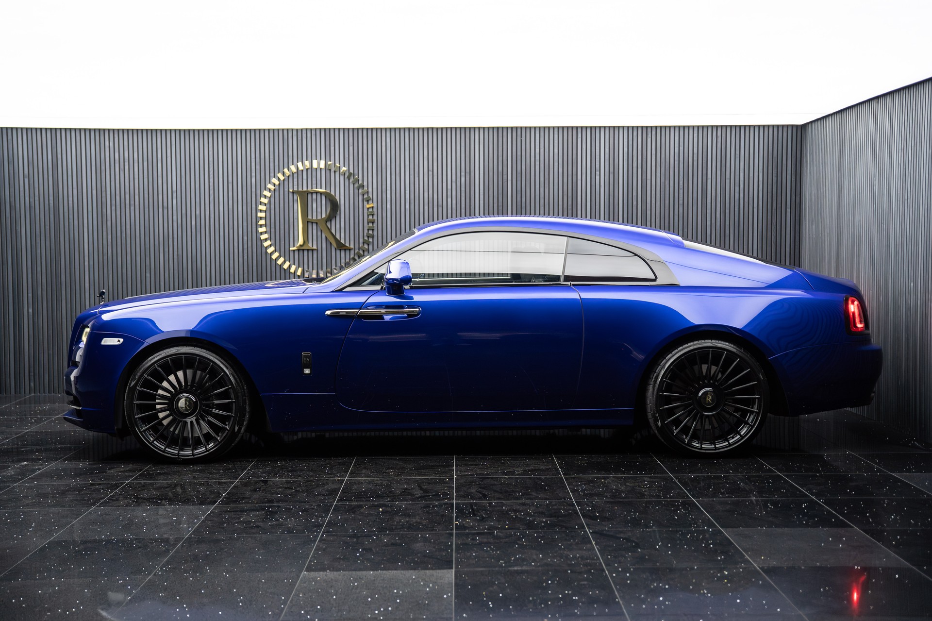 ROLLS-ROYCE Wraith 6.6 V12 Black Badge-showroom-element-2